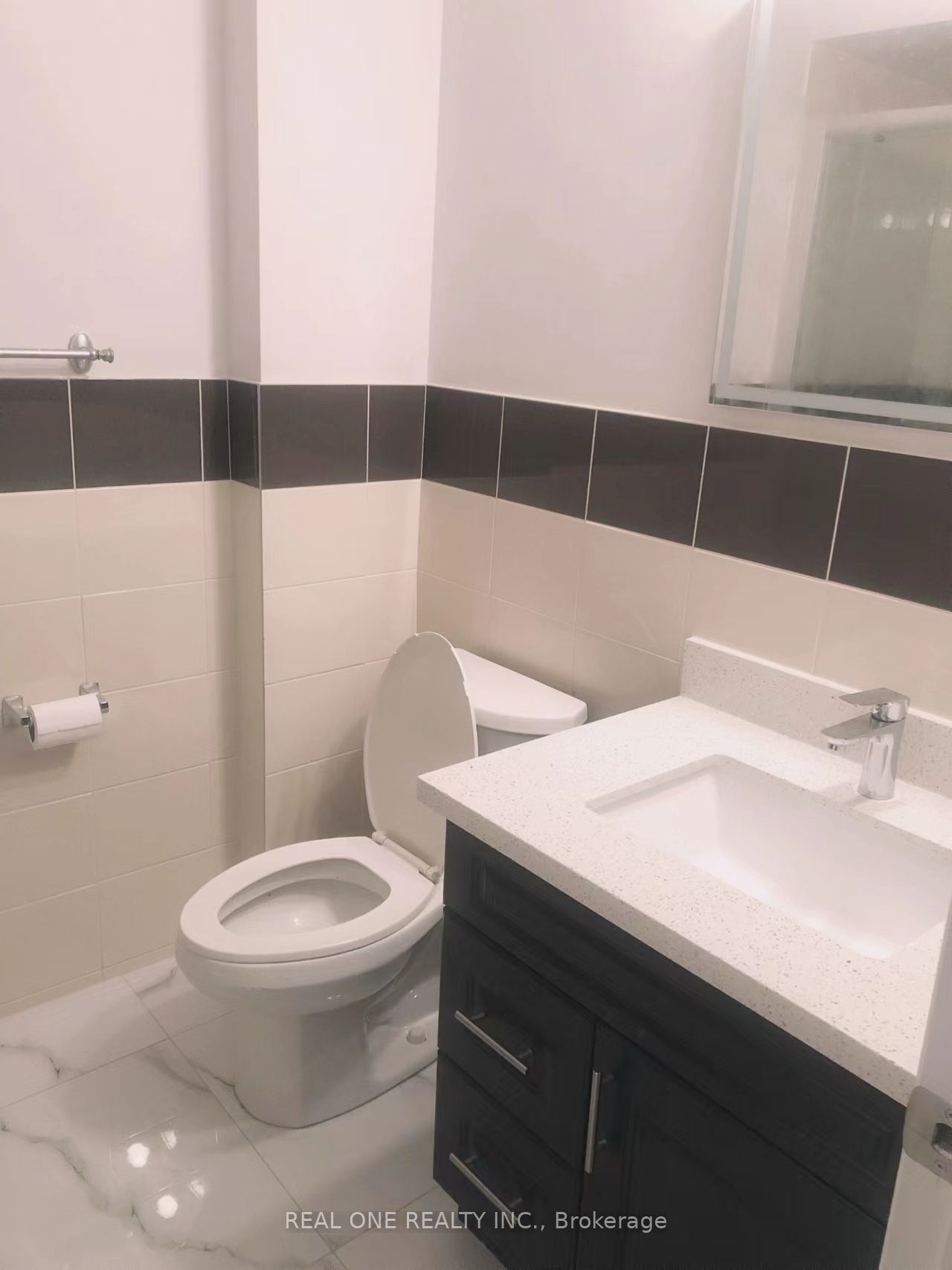 14 La Peer Boulevard Upper L, Toronto, ON M1W 2G5 photo 5