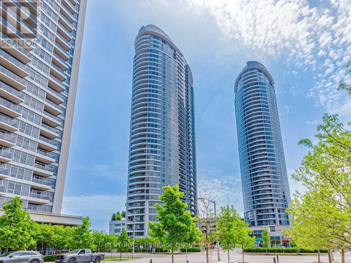 135 Village Green Square 525, Toronto, ON M1S 0G4