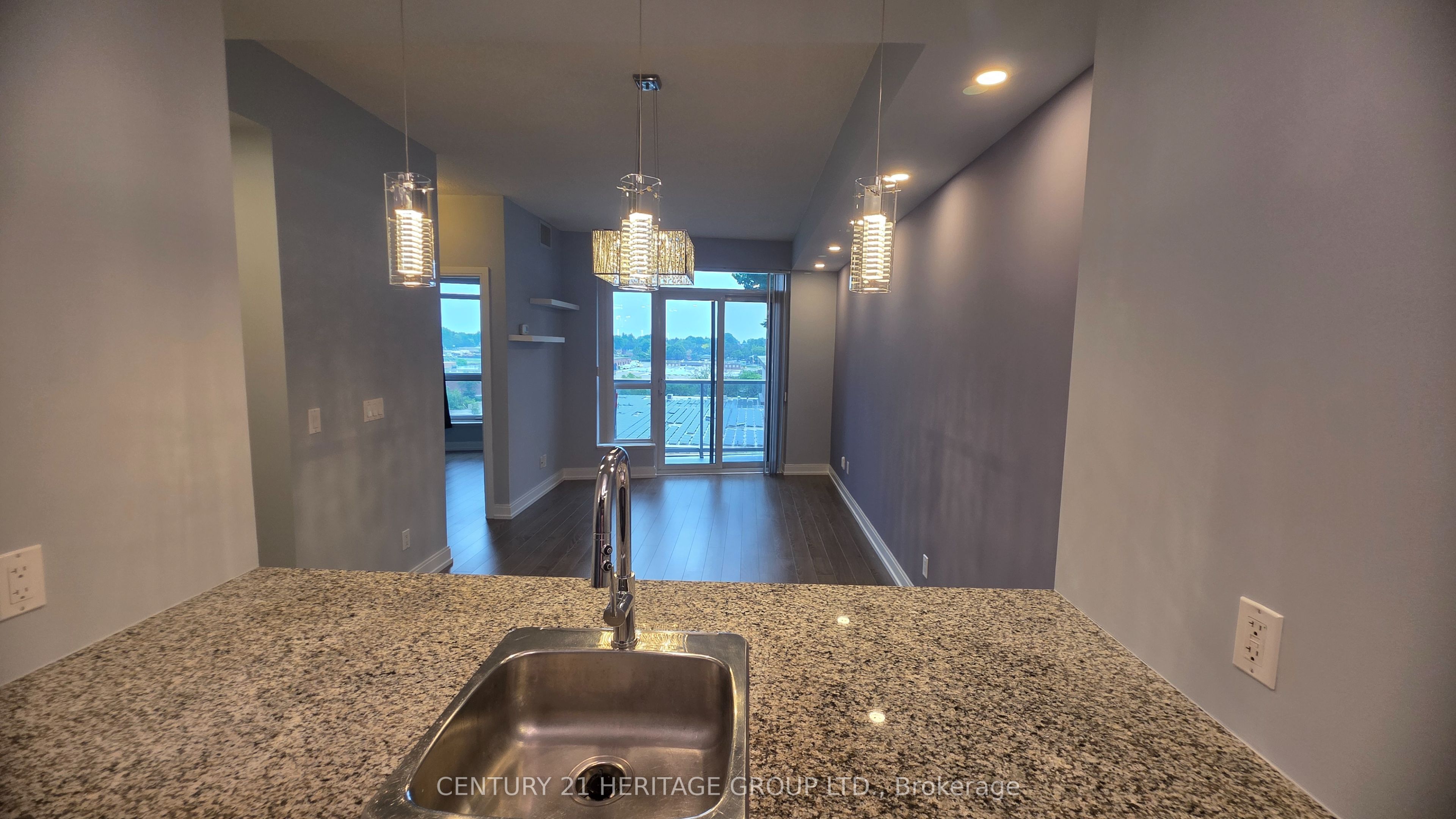 135 Village Green Square 525, Toronto, ON M1S 0G4 photo 2