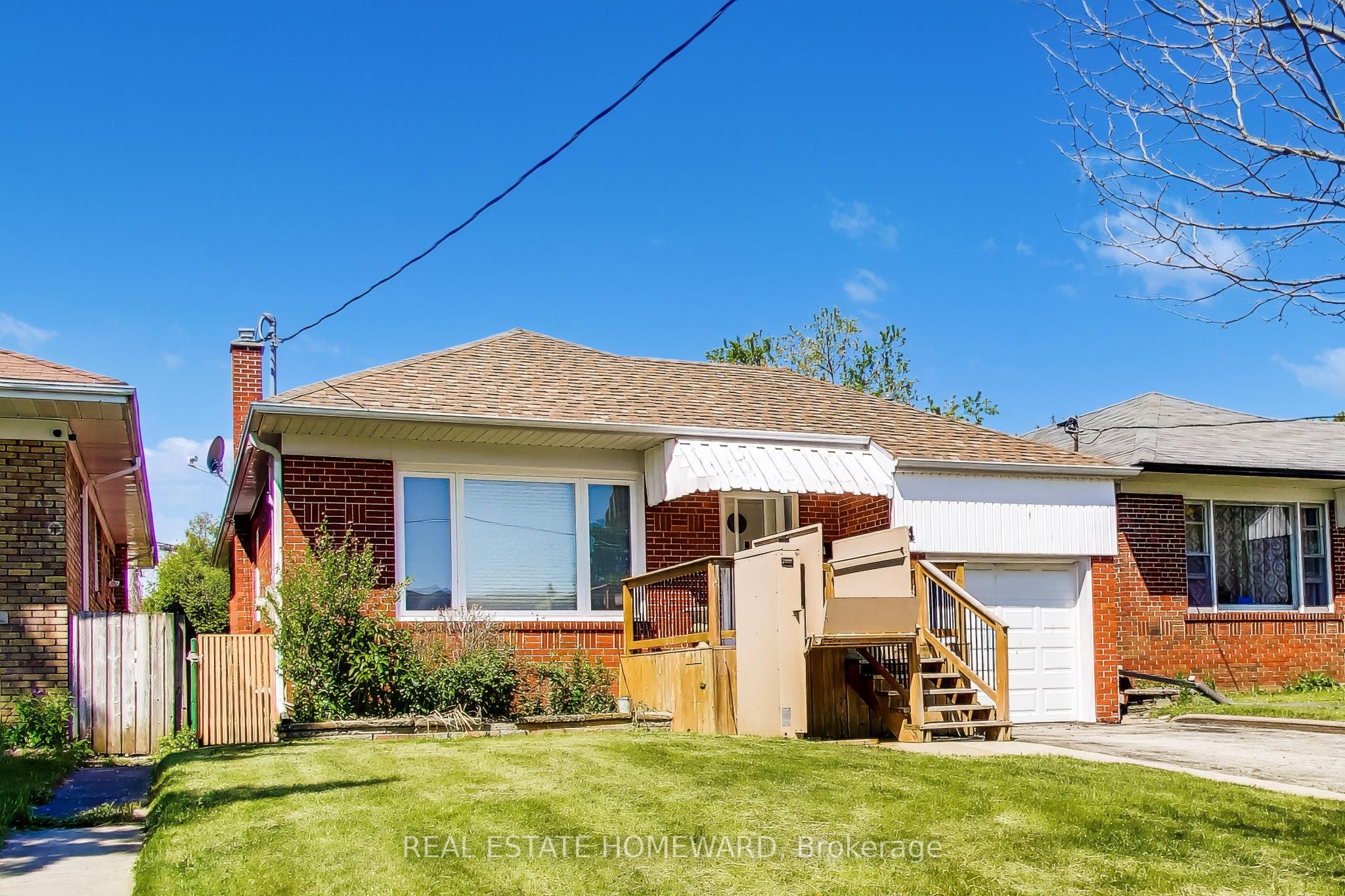 4 Martorino Drive, Toronto, ON M1K 2J2 photo 4