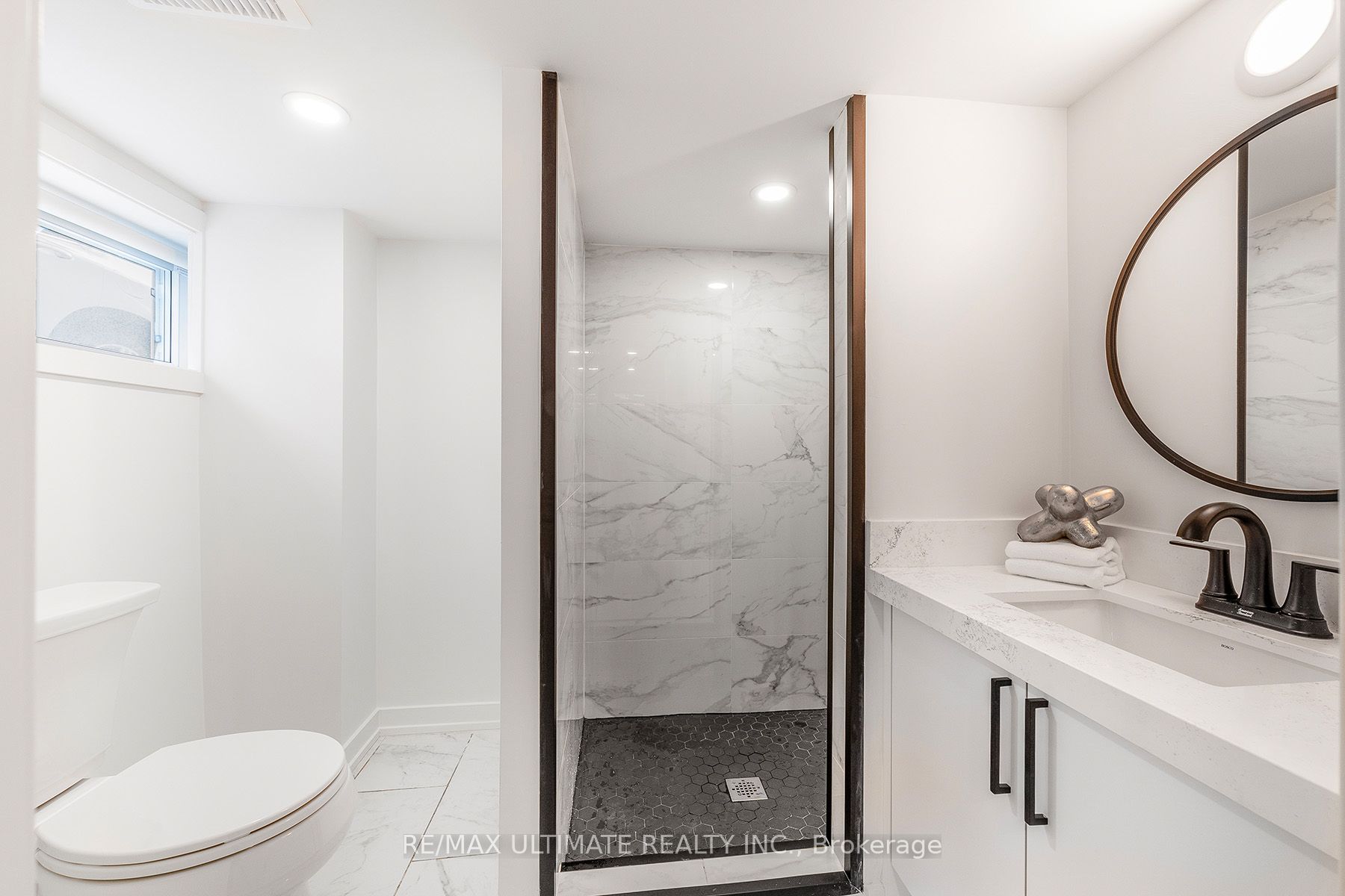 54 Huntington Avenue Lower Level, Toronto, ON M1K 4L1 photo 5