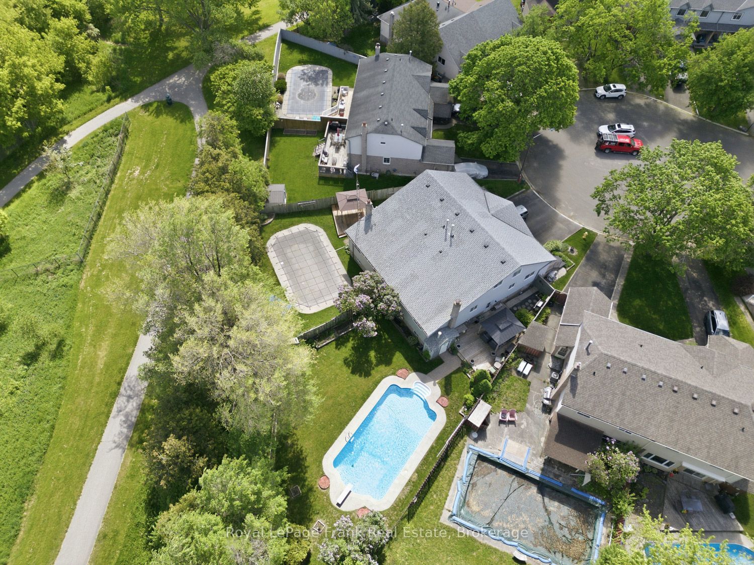 14 Beecroft Court, Whitby, ON L1P 1C7 photo 4