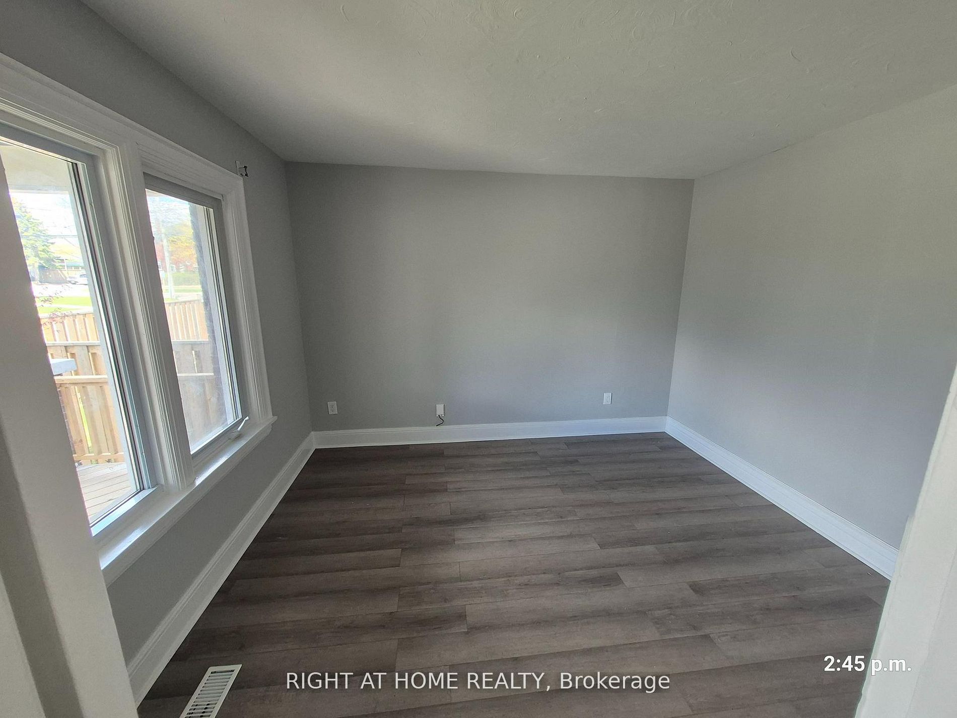 307 Eulalie Avenue, Oshawa, ON L1H 2B6 photo 2