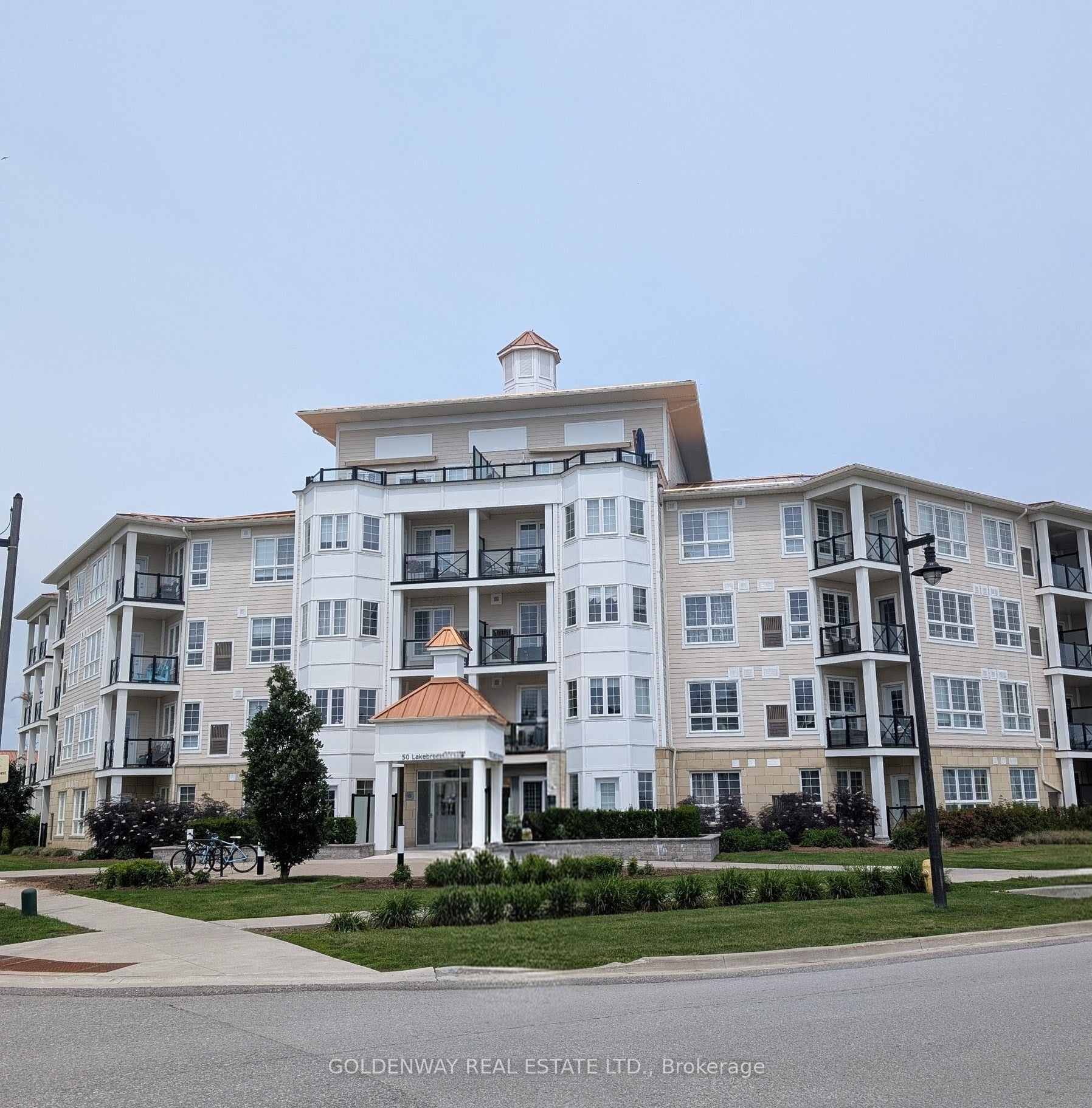 50 Lakebreeze Drive 307, Clarington, ON L1B 0V9