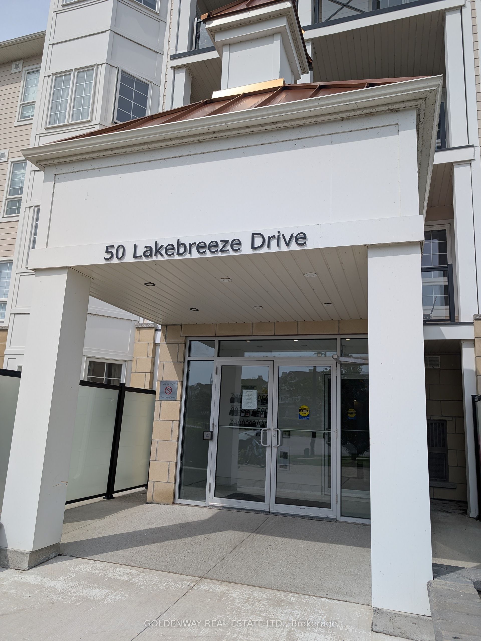 50 Lakebreeze Drive 307, Clarington, ON L1B 0V9 photo 2