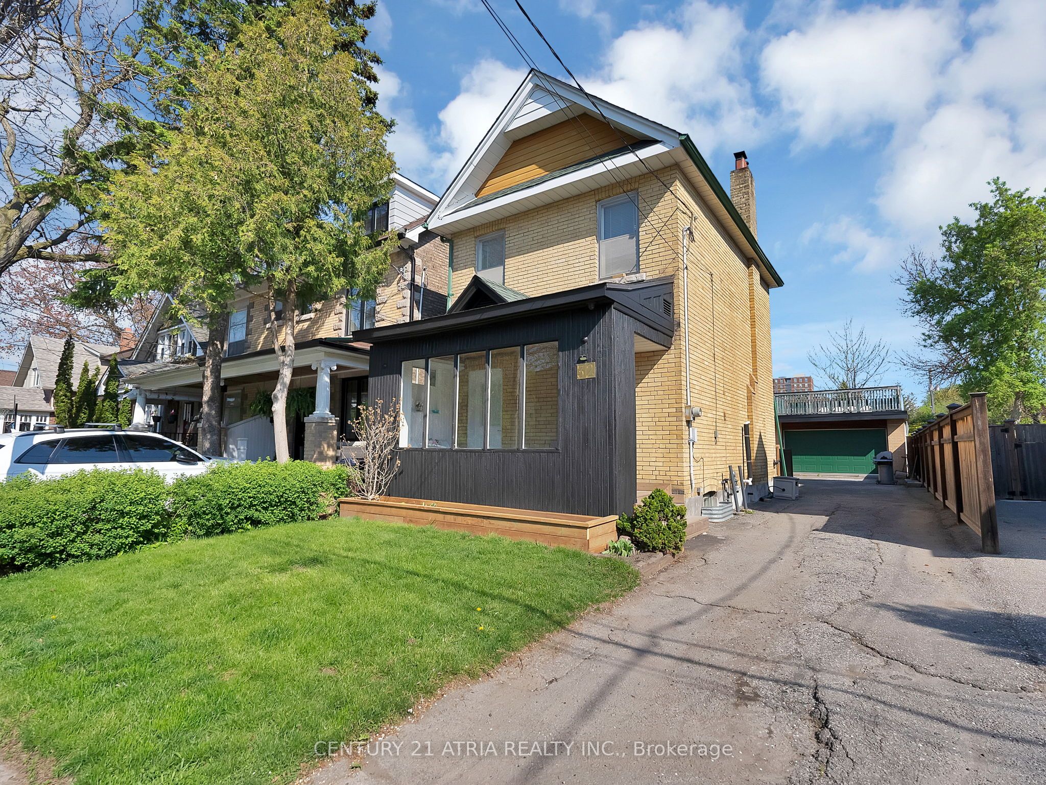 32 Rosevear Avenue, Toronto, ON M4C 1Z3 photo 3