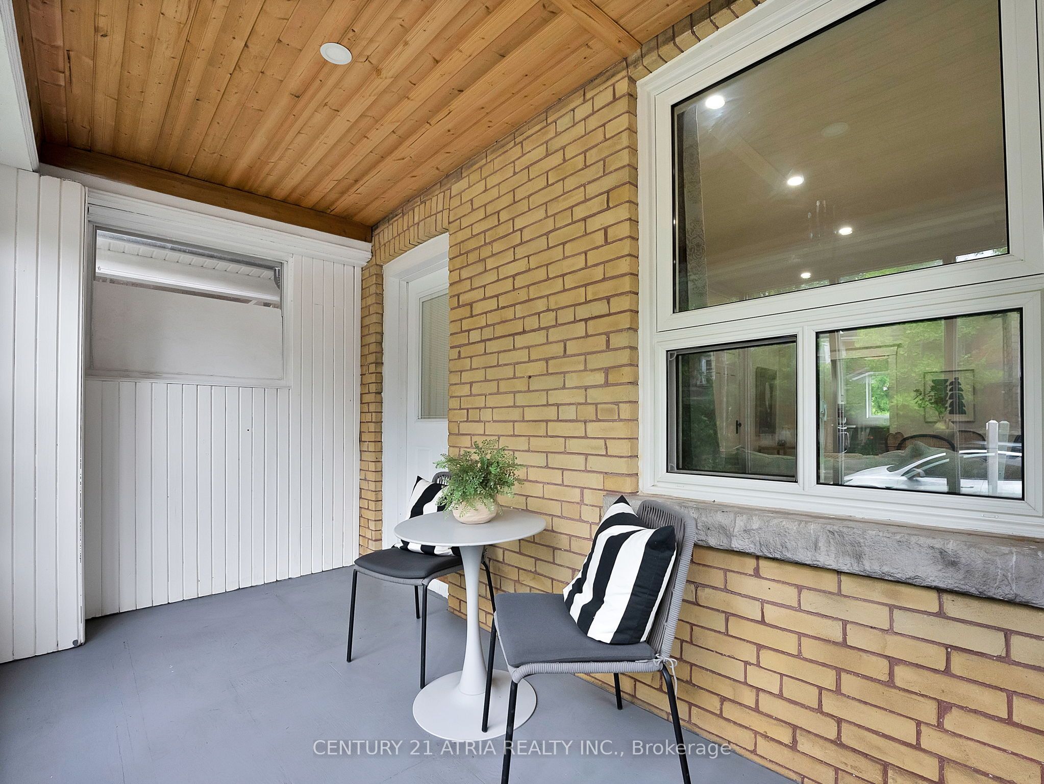 32 Rosevear Avenue, Toronto, ON M4C 1Z3 photo 4