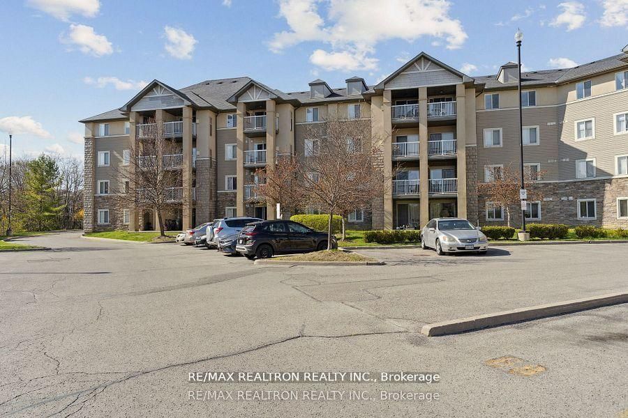 684 Warden Avenue 103, Toronto, ON M1L 4W4 photo 3