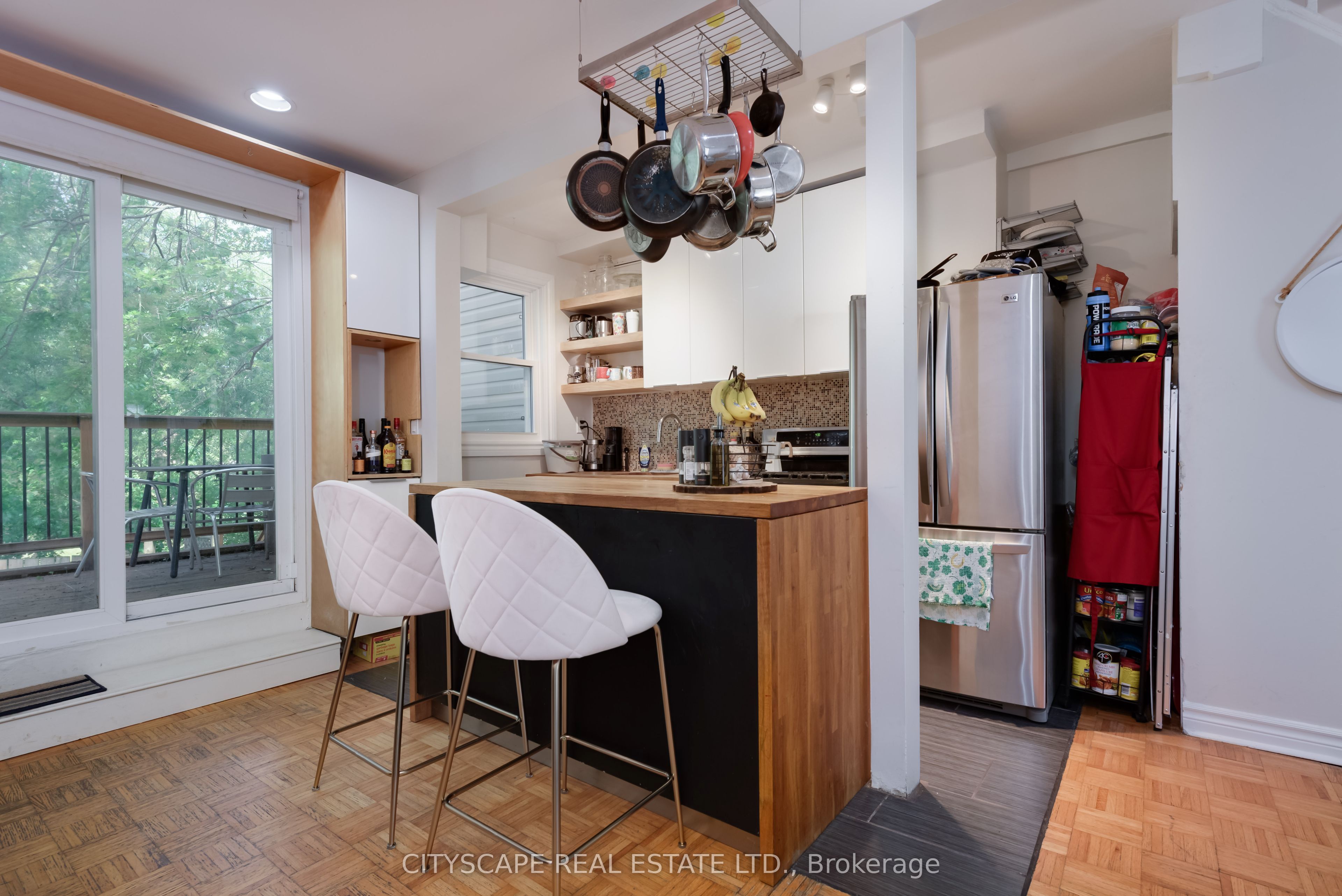 193 Coxwell Avenue Upper, Toronto, ON M4L 3B4 photo 5