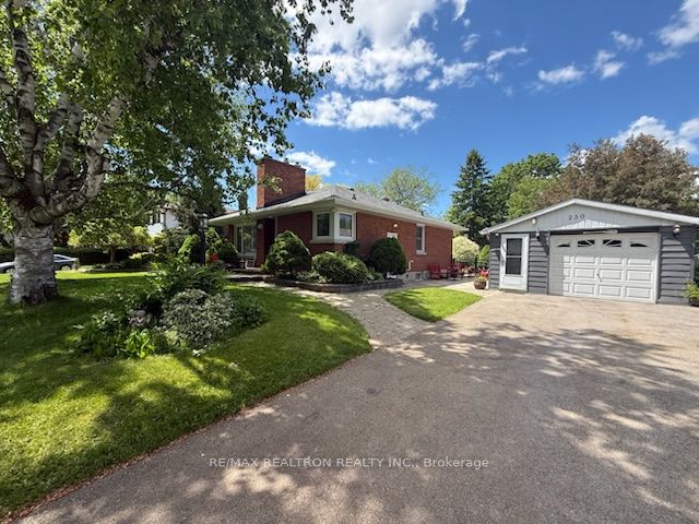 250 Meadow Road, Whitby, ON L1N 3K2
