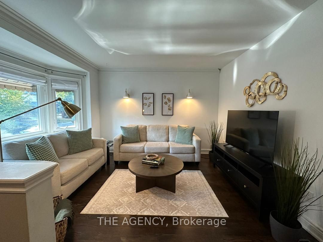 57 Highfield Road, Toronto, ON M4L 2T9 photo 2