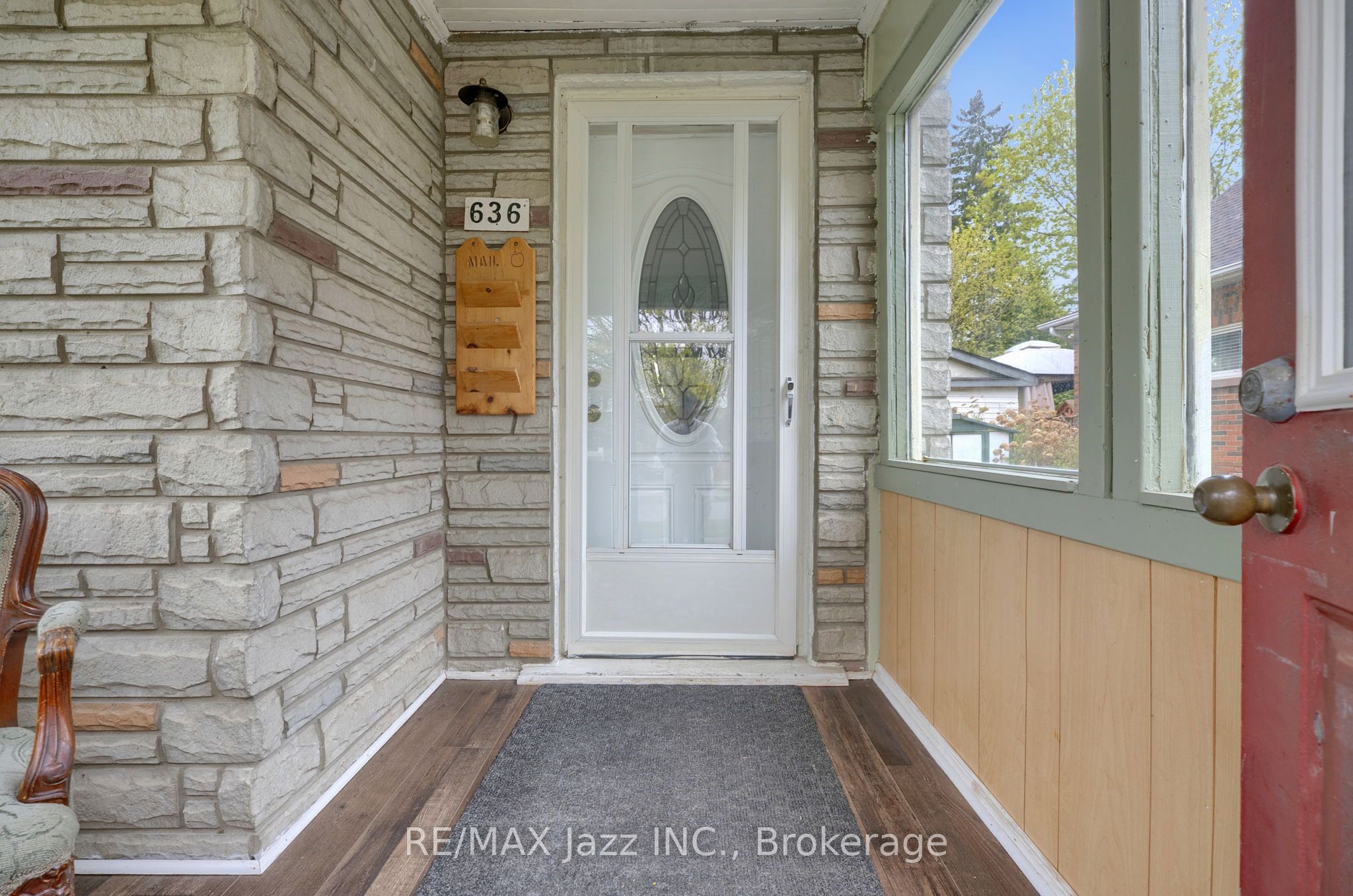 636 Carnegie Avenue, Oshawa, ON L1G 4R3 photo 2