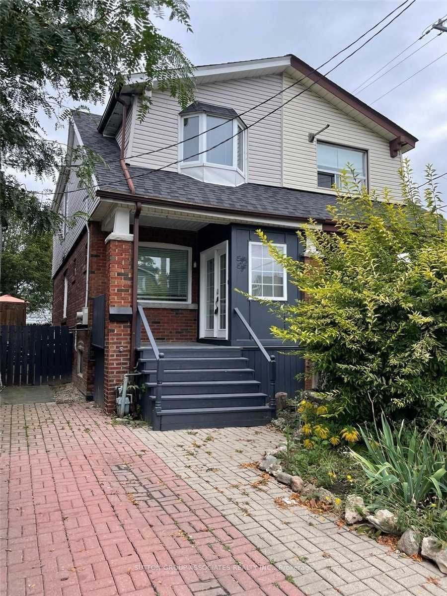 88 Kent Road, Toronto, ON M4L 2X6