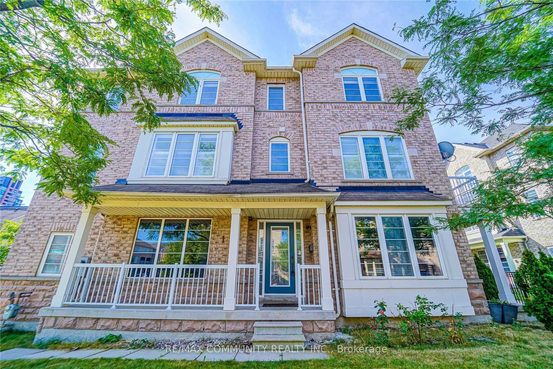 1 Burnsborough Main Street, Ajax, ON L1S 0A7