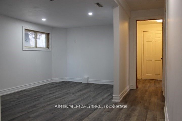 11 Hallbank Terrace Lower, Toronto, ON M1S 2V8 photo 2