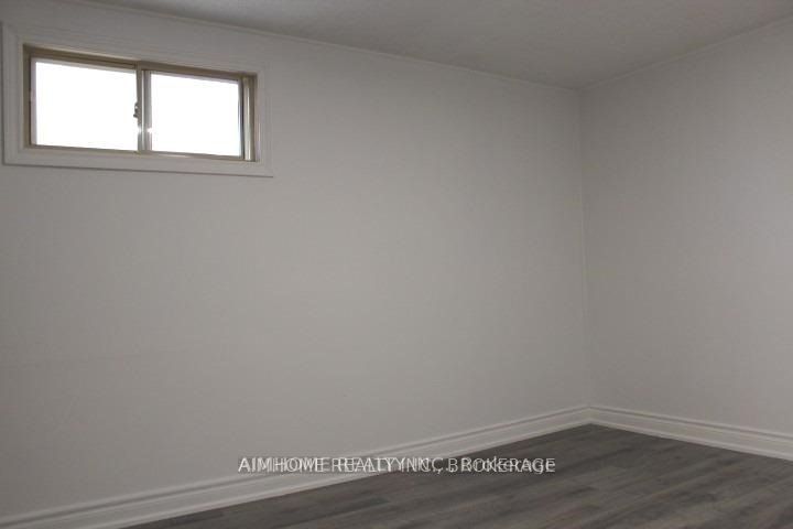 11 Hallbank Terrace Lower, Toronto, ON M1S 2V8 photo 4