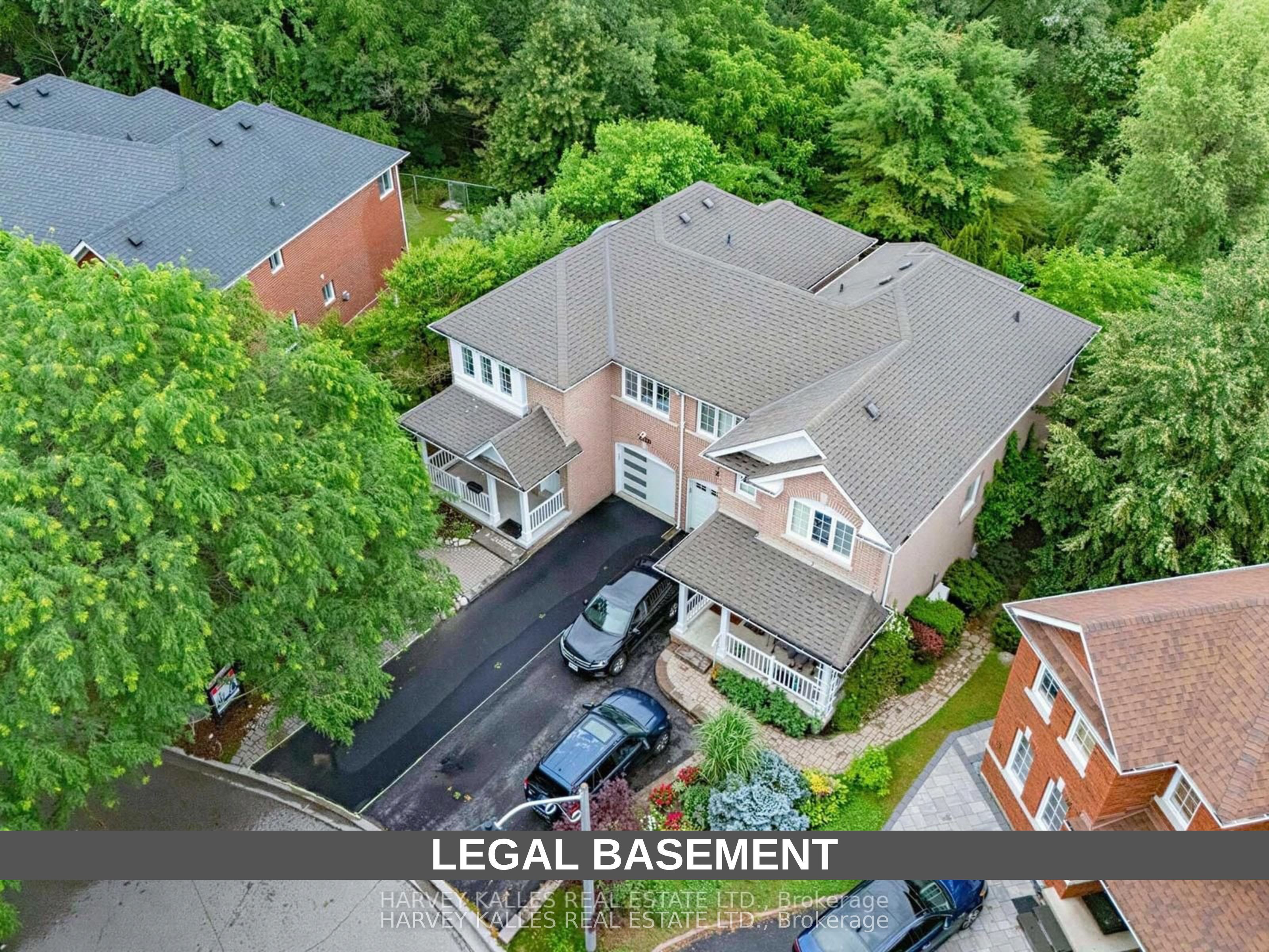2120 Erin Gate Boulevard, Pickering, ON L1X 2V3 photo 2