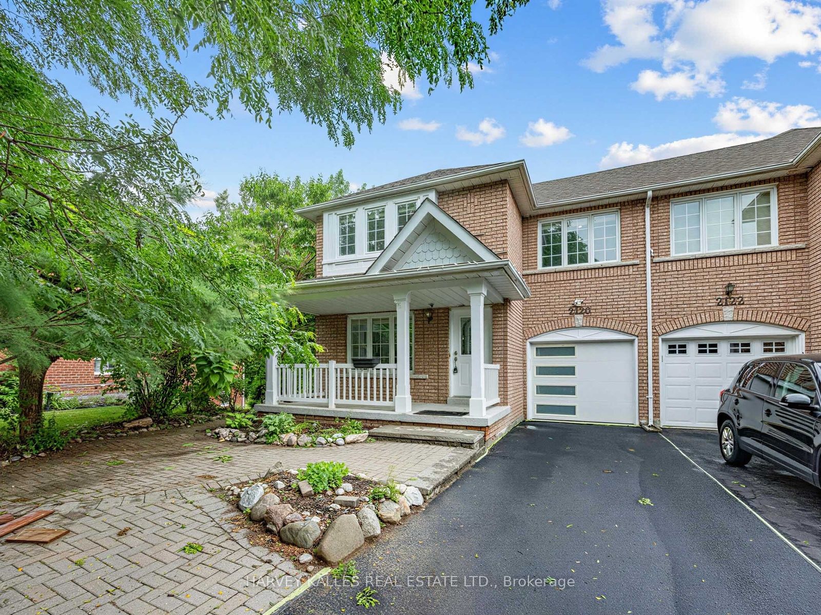 2120 Erin Gate Boulevard, Pickering, ON L1X 2V3 photo 4