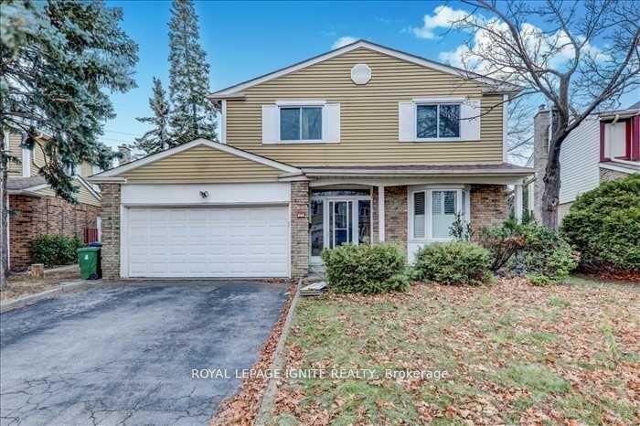 23 Longbow Square, Toronto, ON M1W 2W6