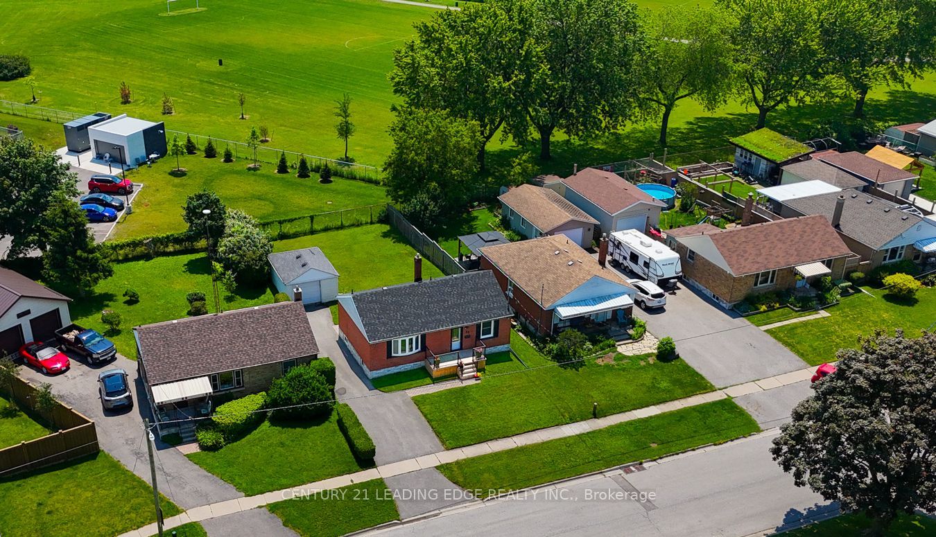 23 Kawartha Avenue, Oshawa, ON L1H 3Y7 photo 2
