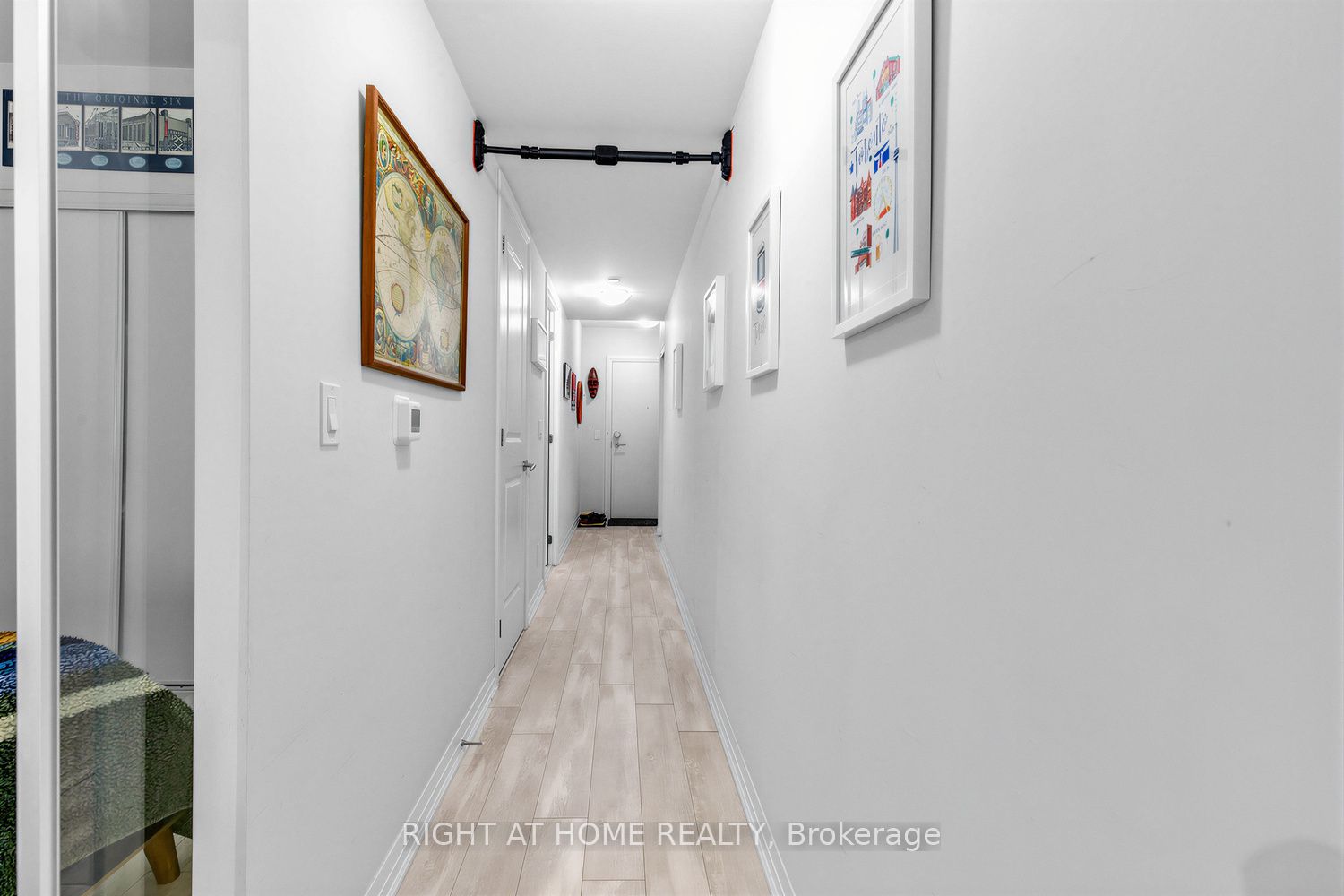 1630 Queen Street E 211, Toronto, ON M4L 0B3 photo 5