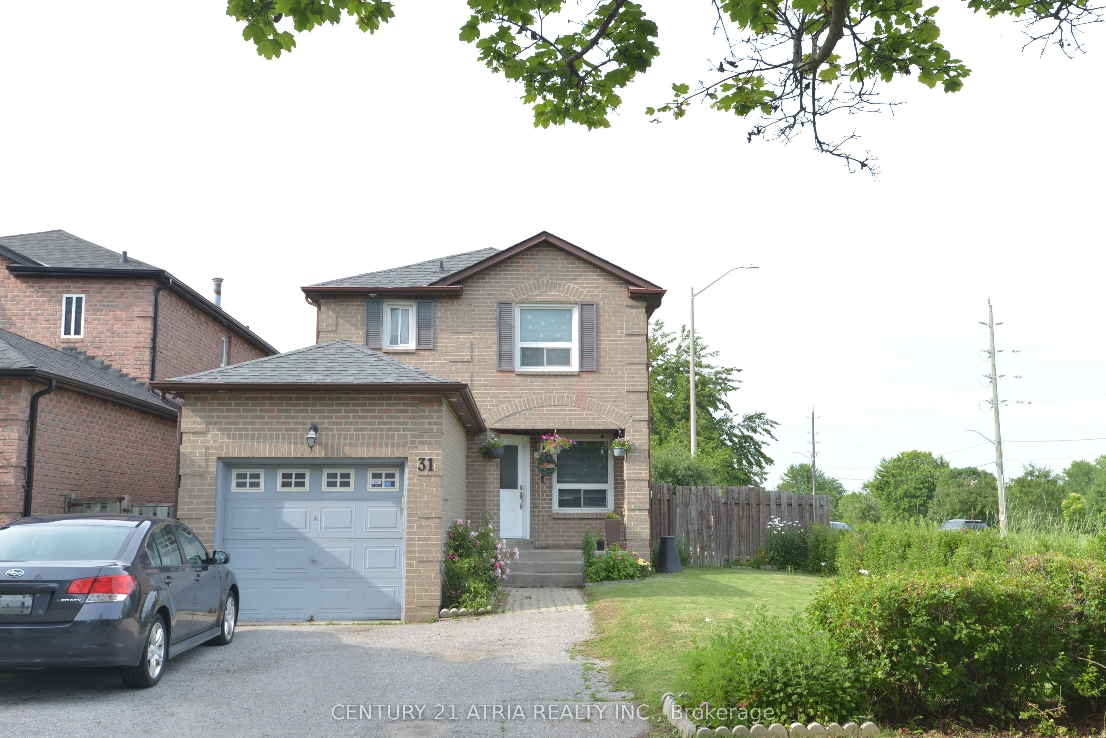 31 Carnelly Crescent, Ajax, ON L1T 2H5 photo 2