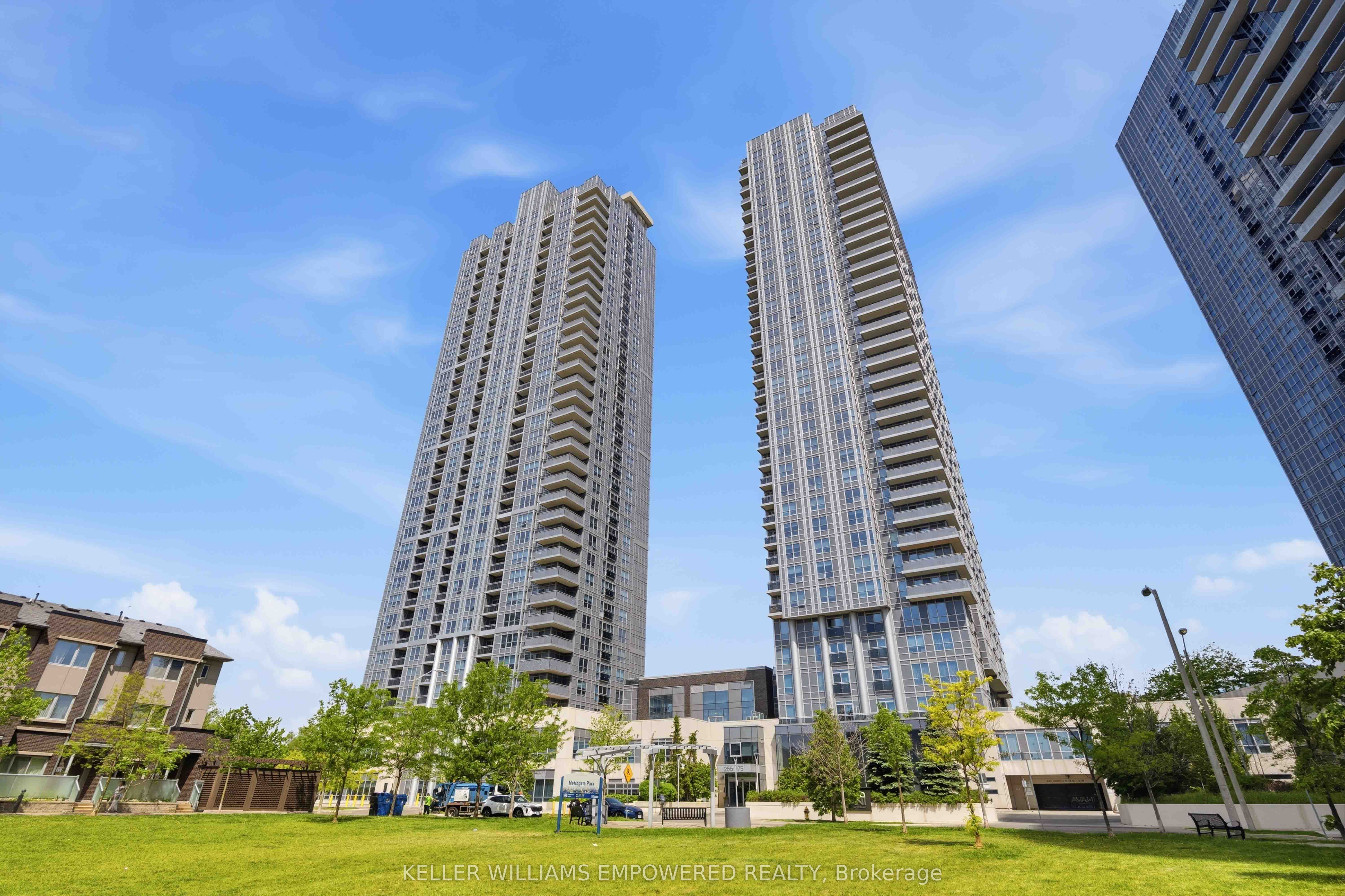 255 Village Green Square 3411, Toronto, ON M1S 0L7
