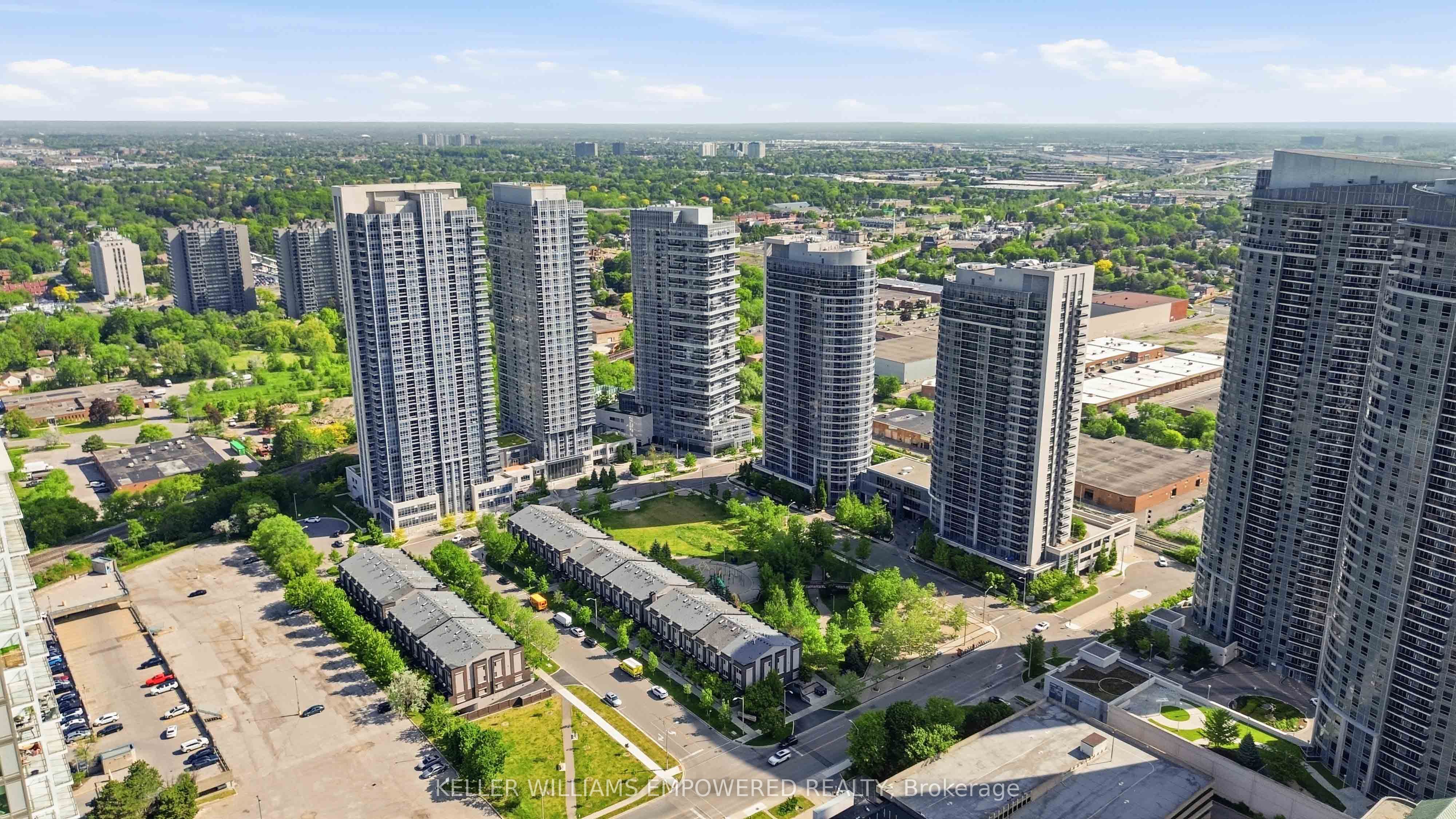 255 Village Green Square 3411, Toronto, ON M1S 0L7 photo 3