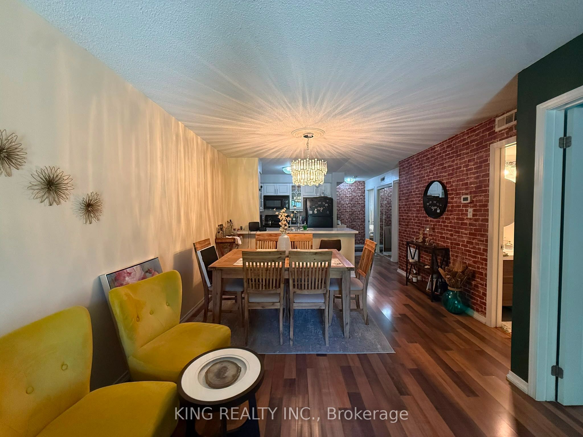 19 Petra Way 1, Whitby, ON L1R 0A6 photo 4