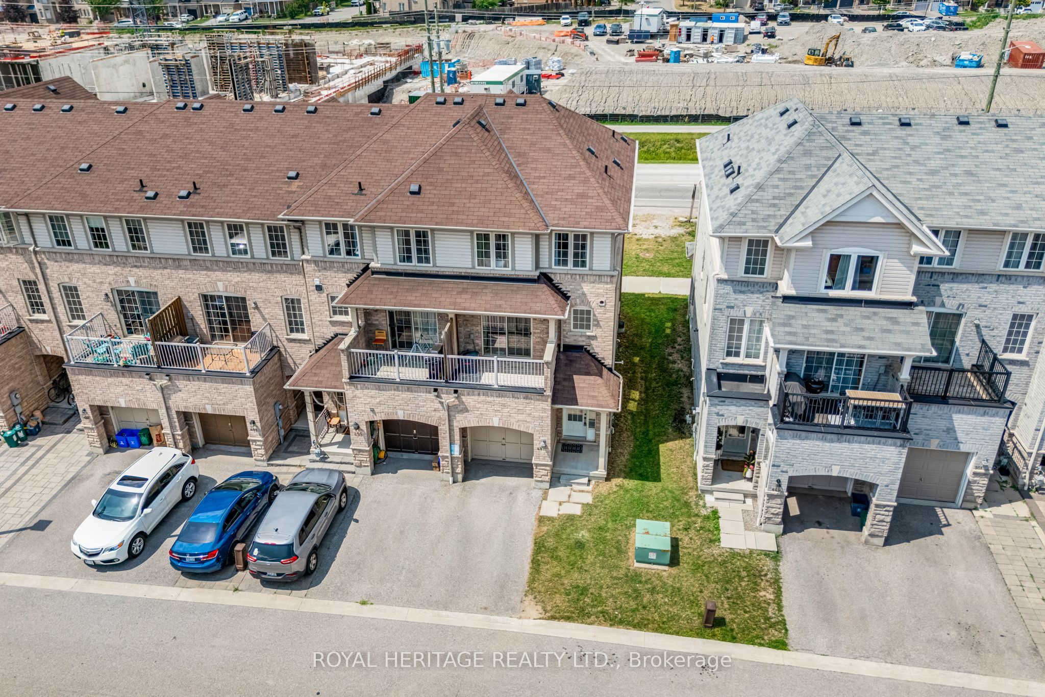 497 Rossland Road E, Ajax, ON L1Z 0K8 photo 2