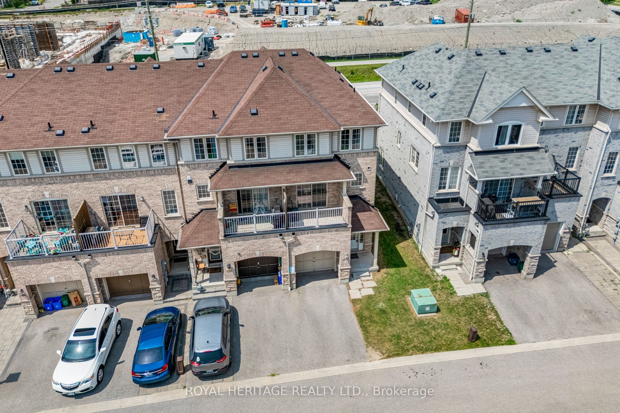 497 Rossland Road E, Ajax, ON L1Z 0K8 photo 3