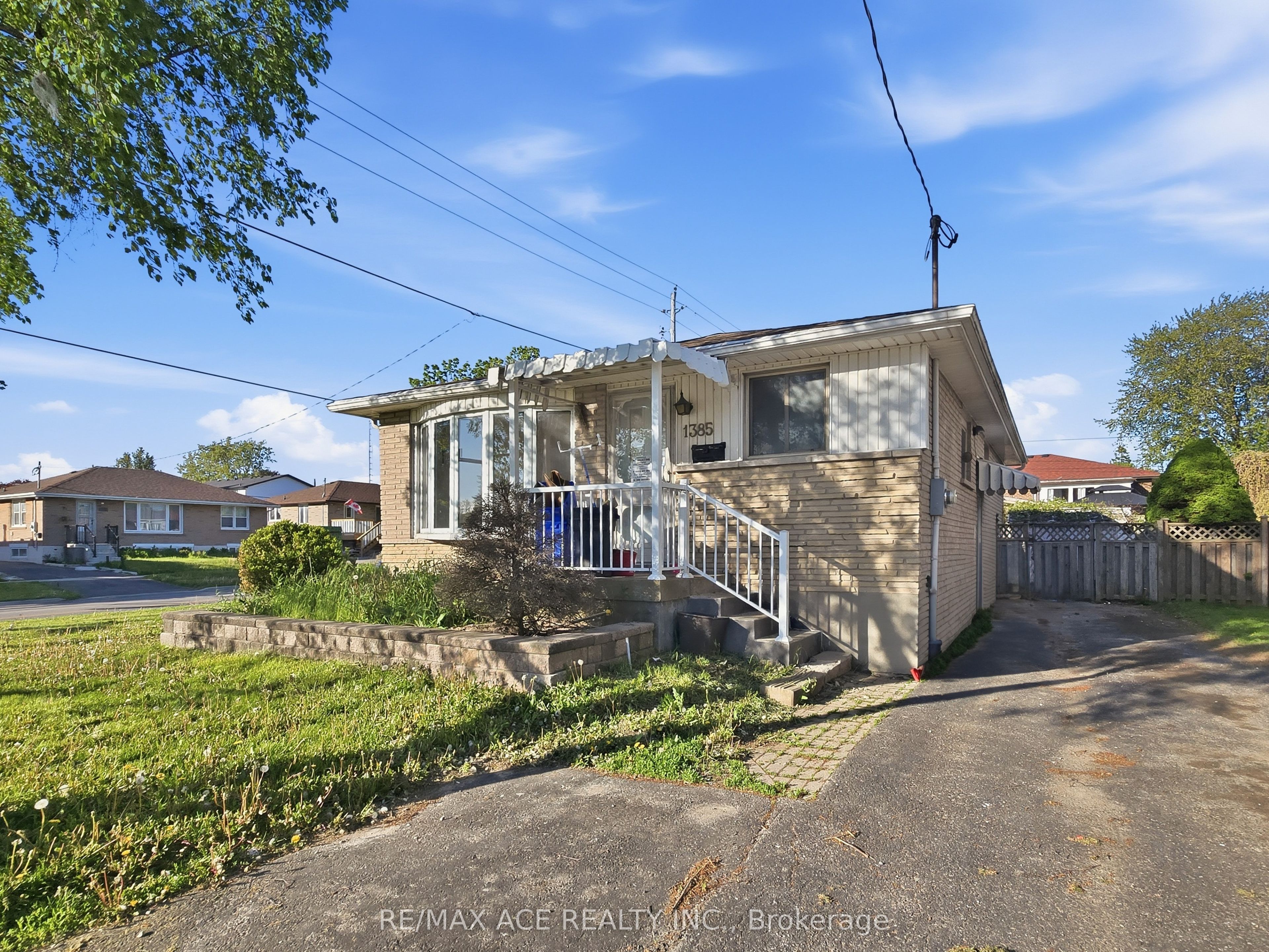 1385 Park Road S, Oshawa, ON L1J 4K4 photo 4