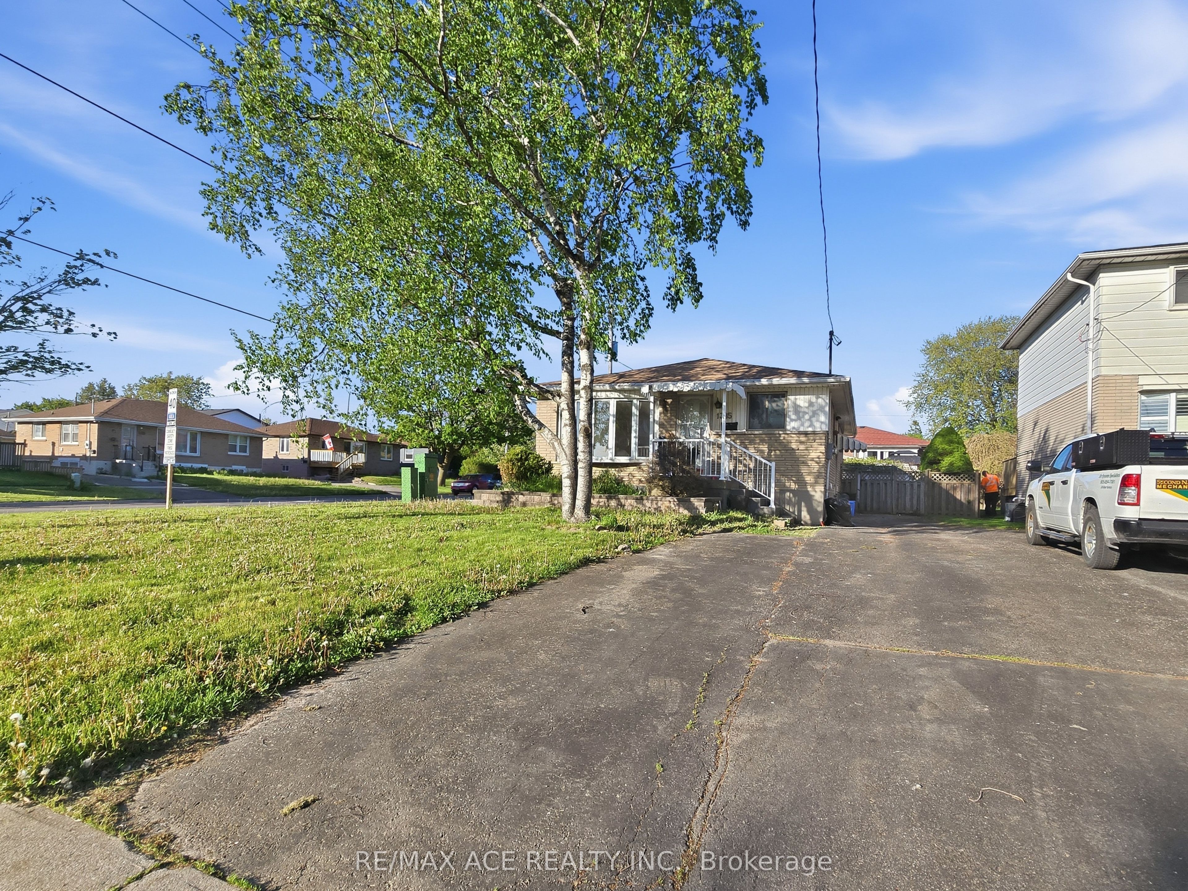 1385 Park Road S, Oshawa, ON L1J 4K4 photo 5