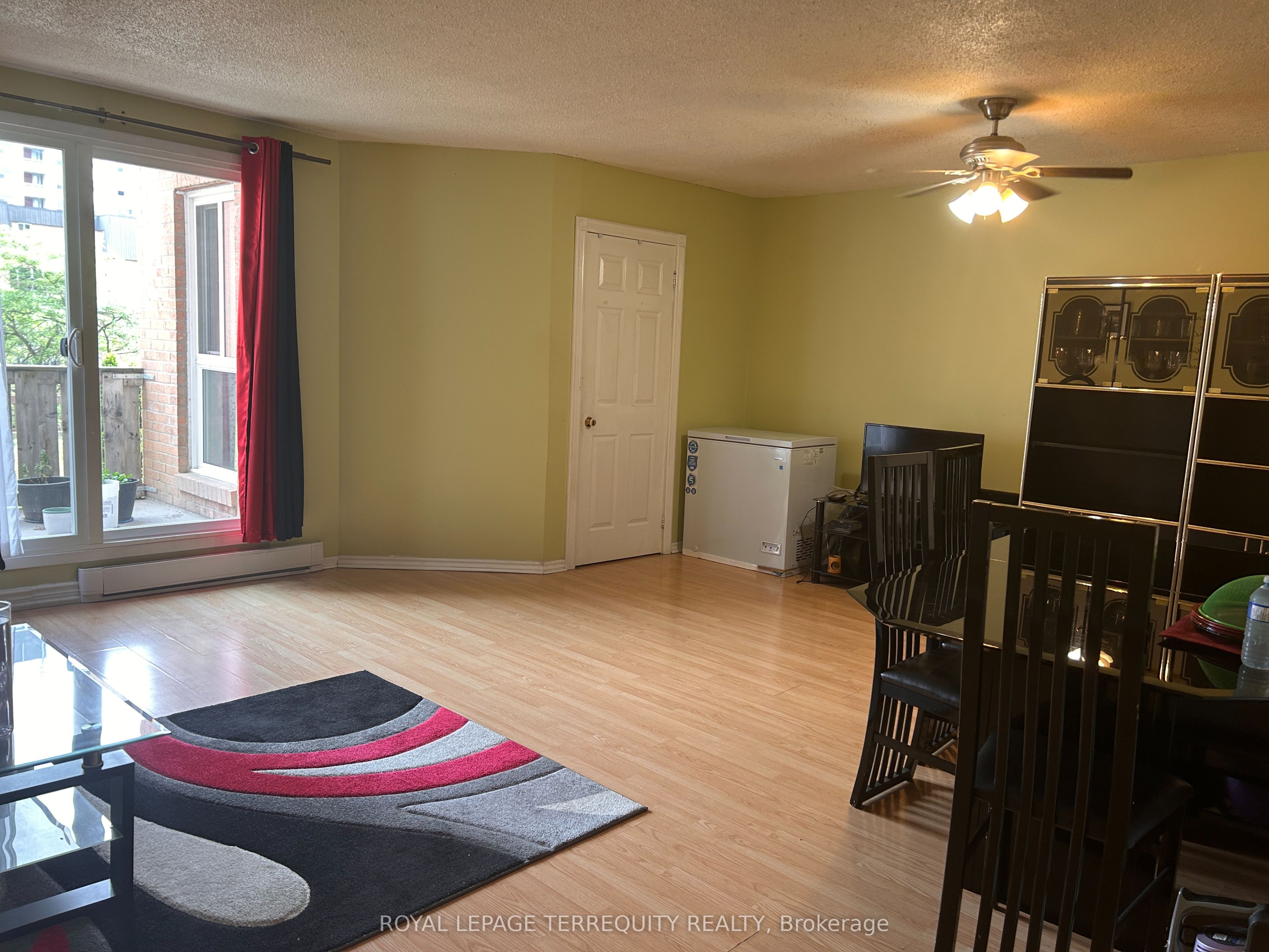 100 Mornelle Court 1070, Toronto, ON M1E 4X2 photo 4