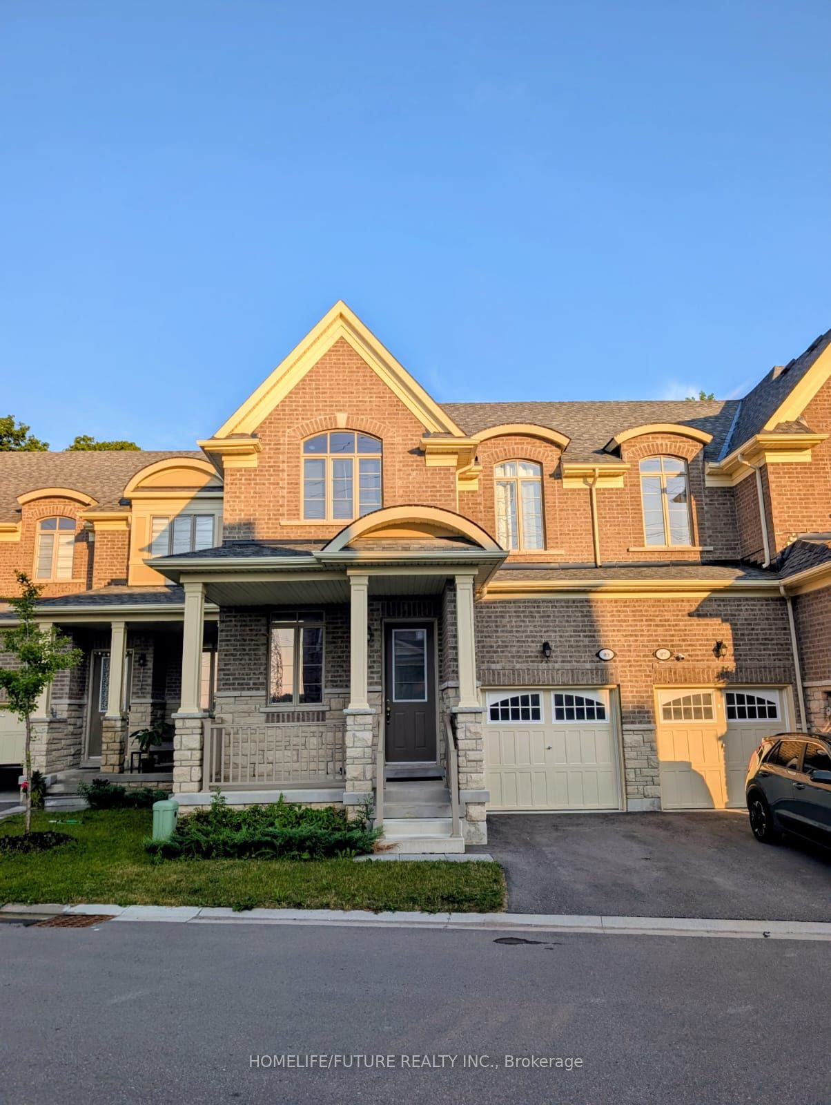89 Hickling Lane, Ajax, ON L1T 0P9