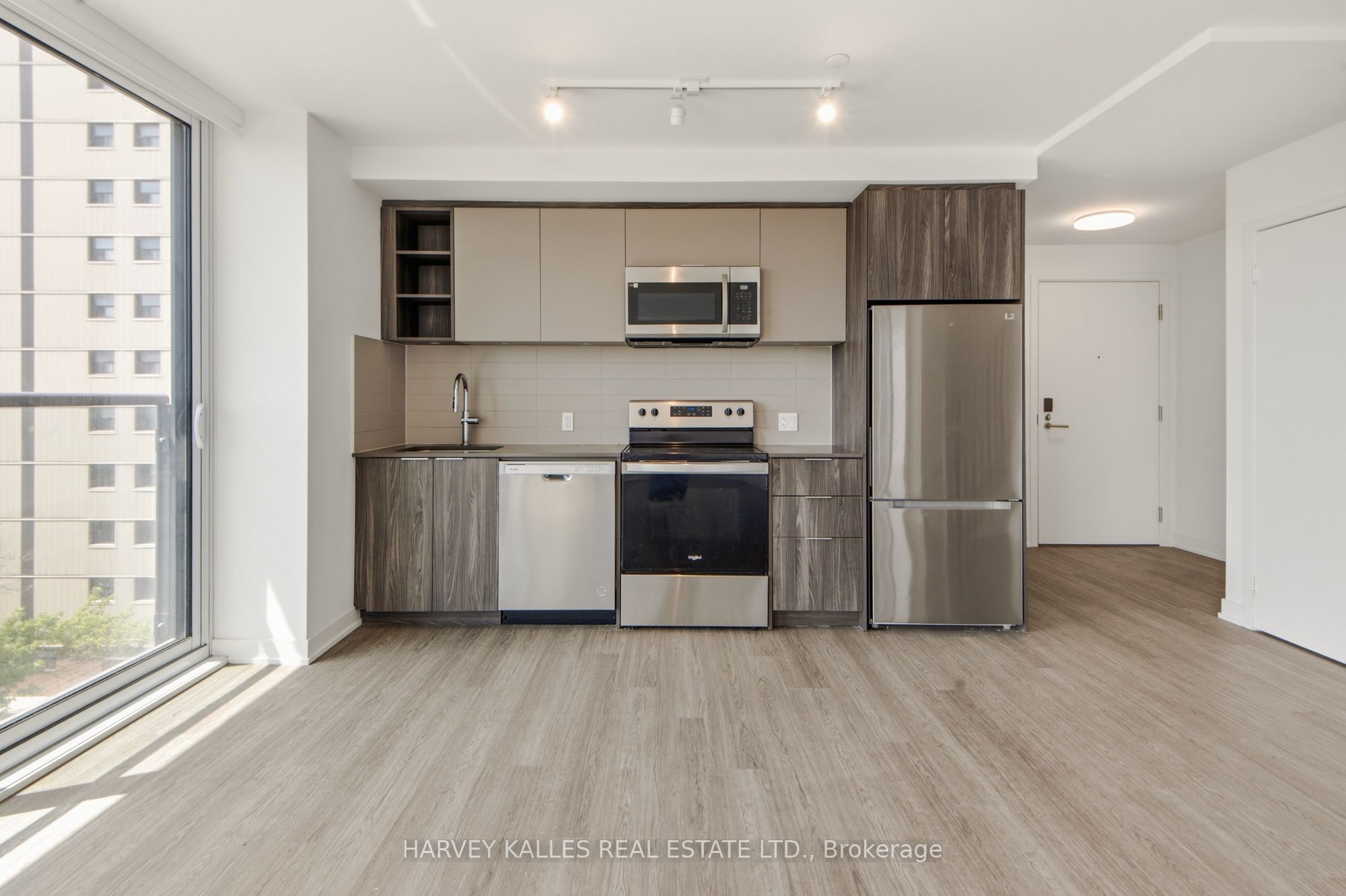 94 Eastdale Avenue 524, Toronto, ON M4C 5A1 photo 5
