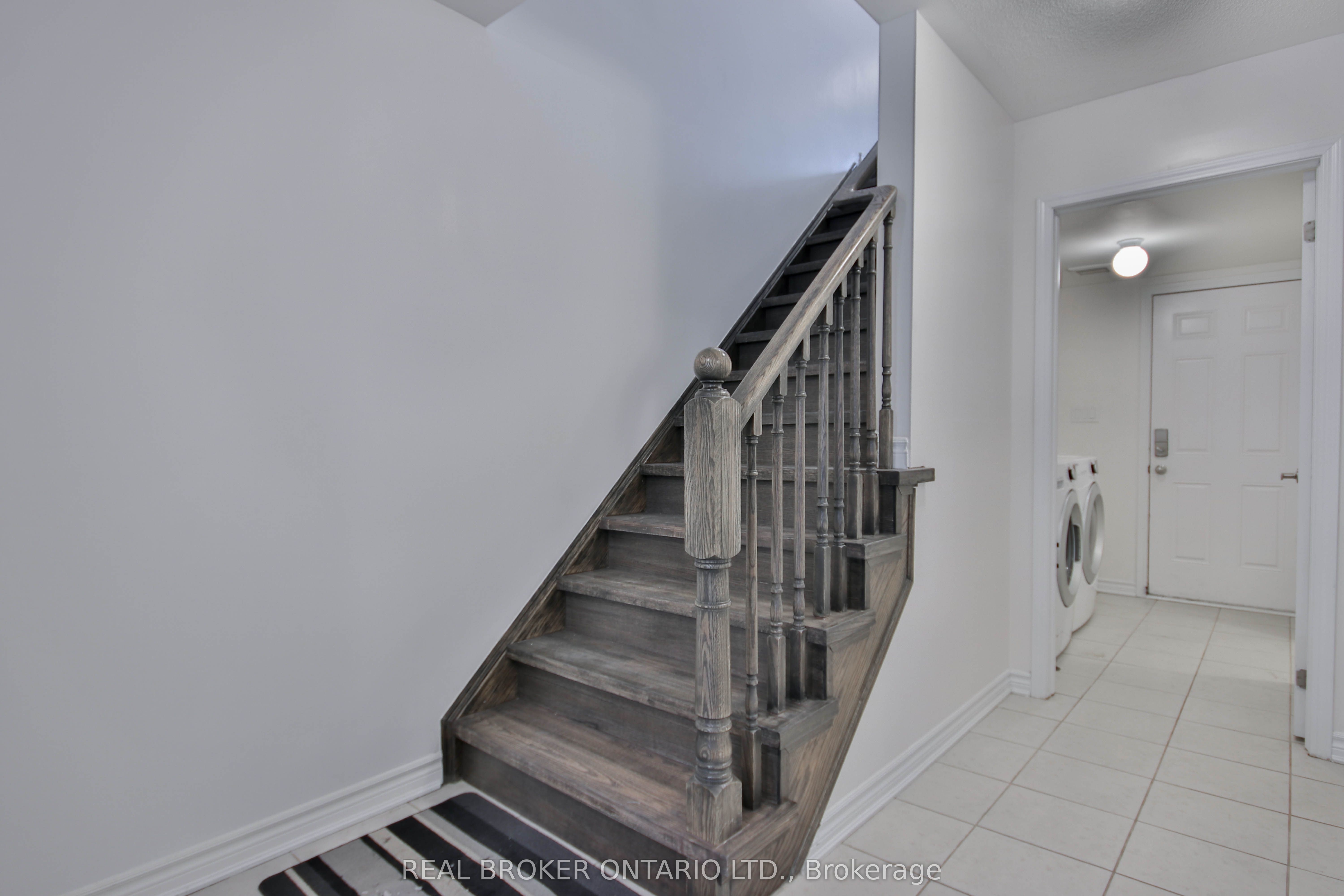 2769 Sapphire Drive, Pickering, ON L1X 0G2 photo 3