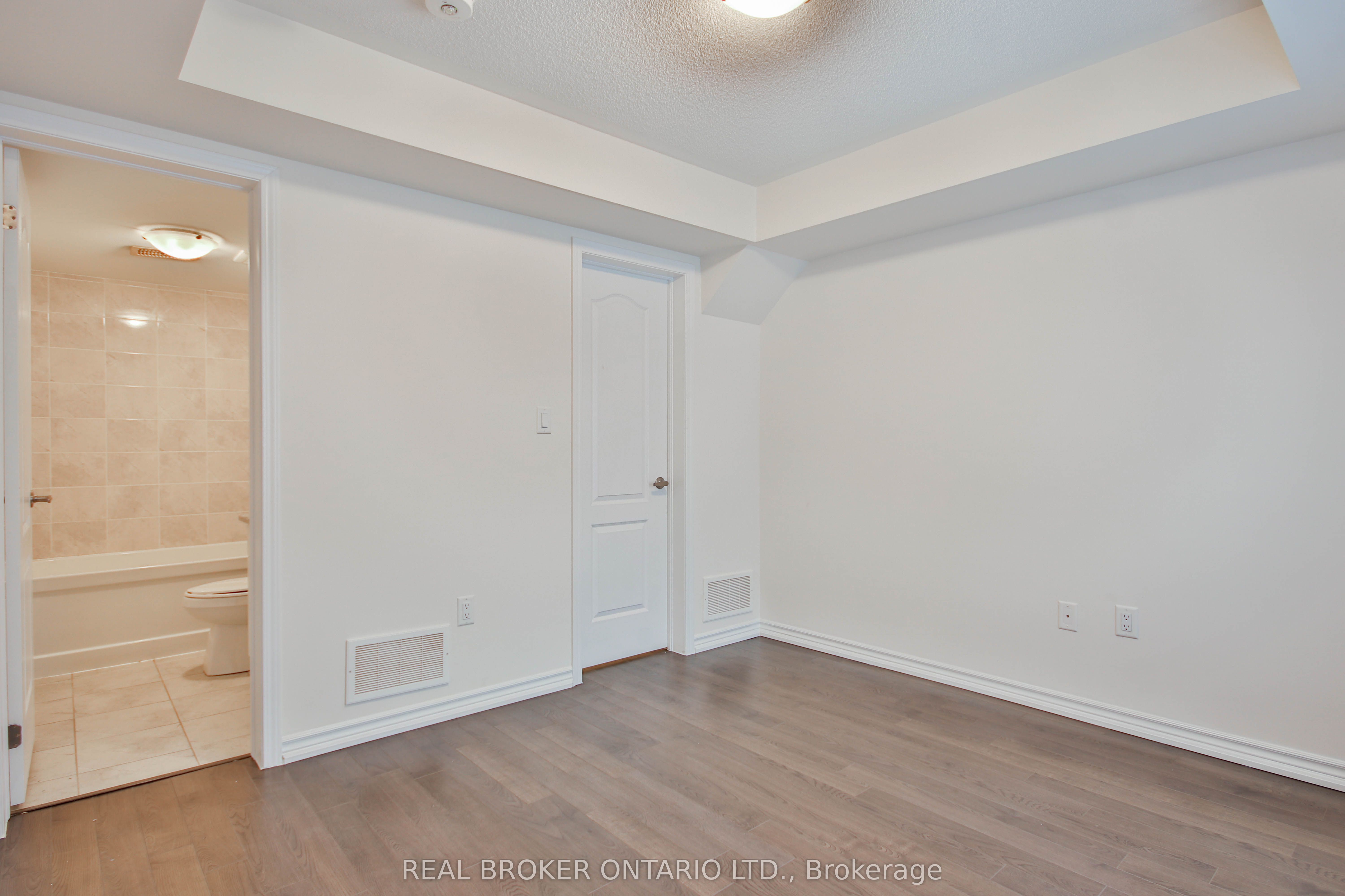 2769 Sapphire Drive, Pickering, ON L1X 0G2 photo 4