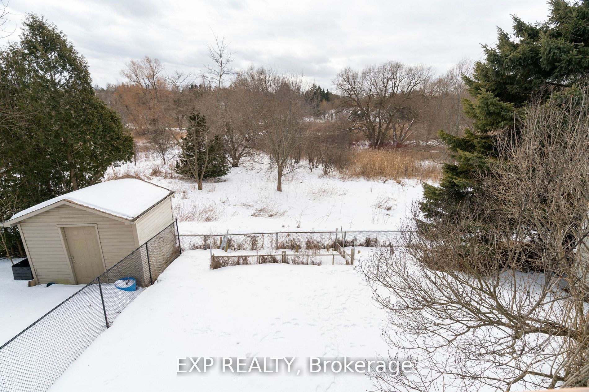 125 Overbank Drive, Oshawa, ON L1J 7Y9 photo 2