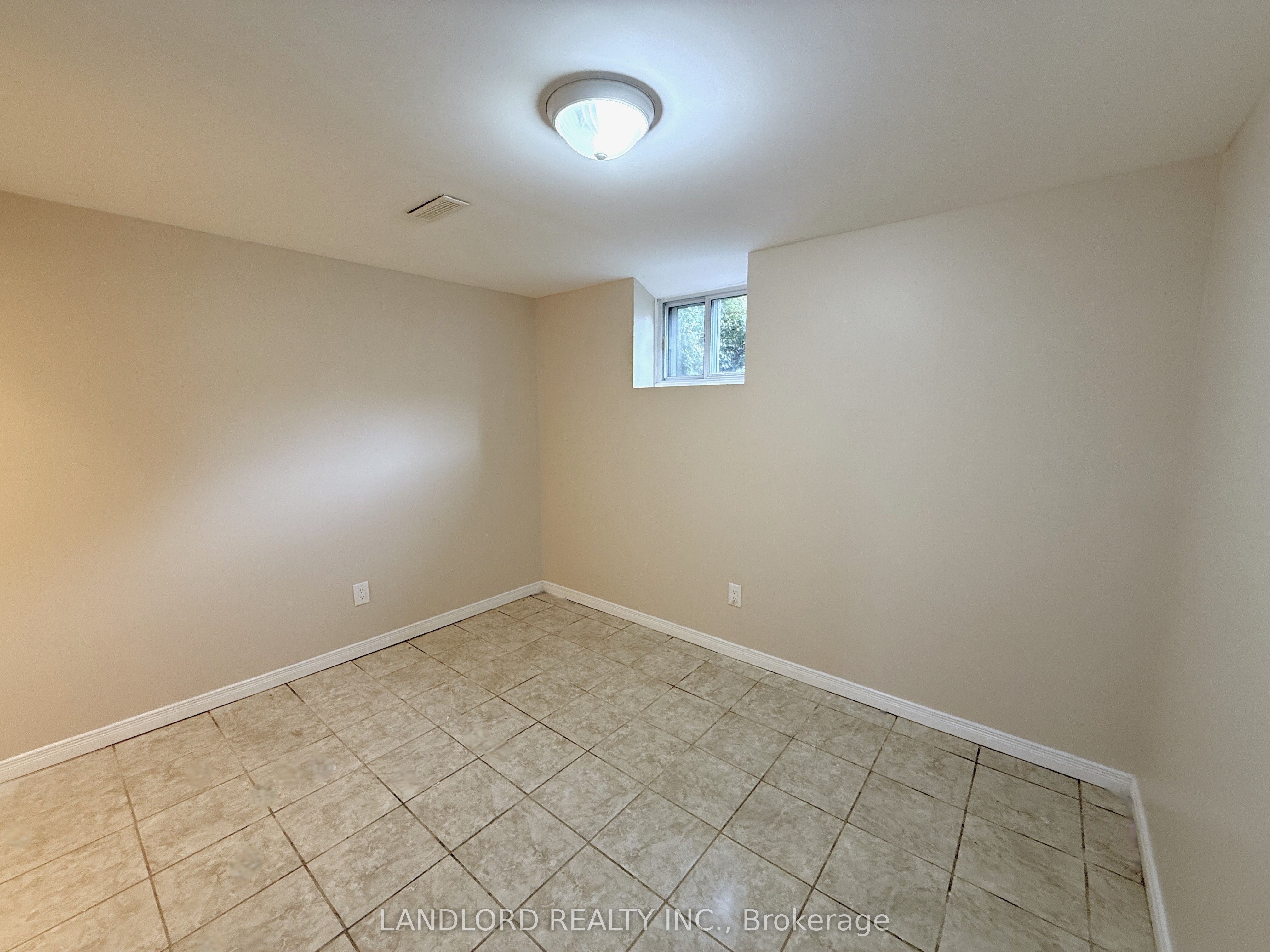 220 Ellington Drive Bsmt, Toronto, ON M1R 3Y4 photo 5