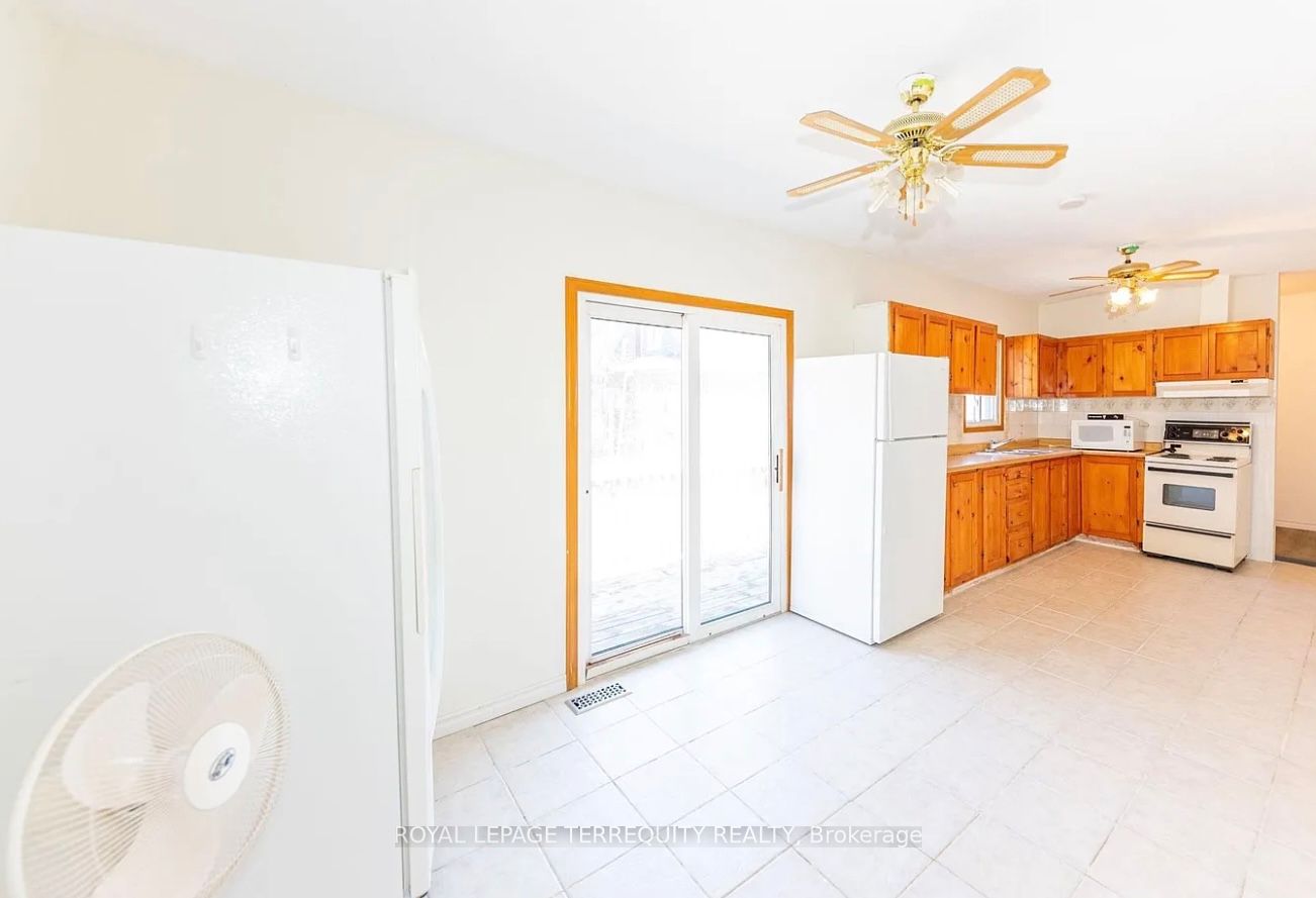 252 Bloor Street E, Oshawa, ON L1H 3M6 photo 3