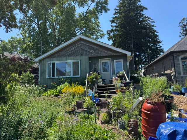 532 Marksbury Road, Pickering, ON L1W 2S6