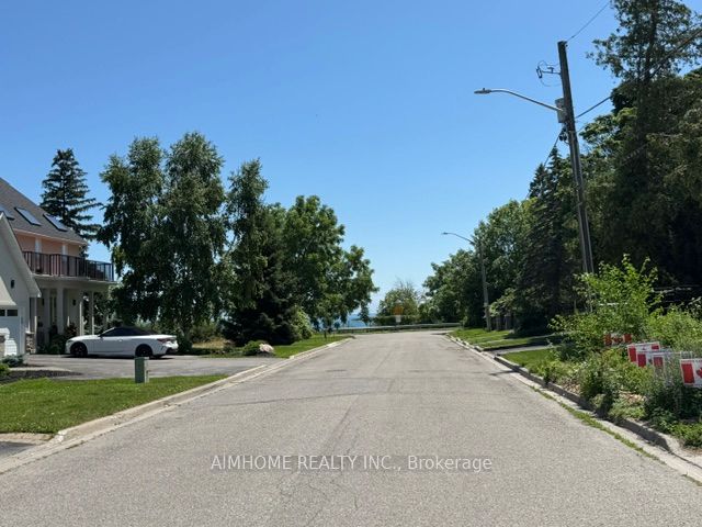 532 Marksbury Road, Pickering, ON L1W 2S6 photo 3