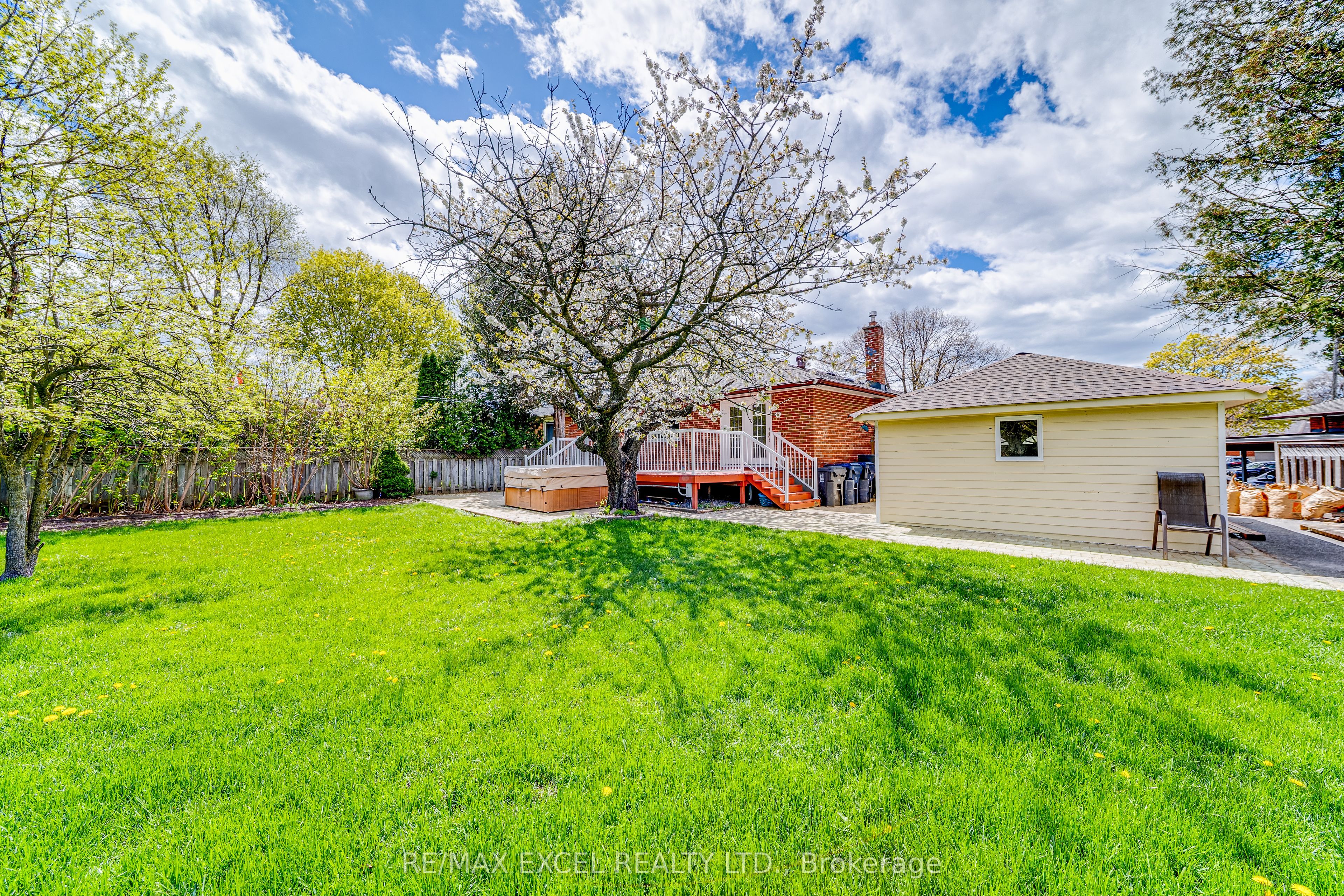 51 Tordale Crescent, Toronto, ON M1P 3X6