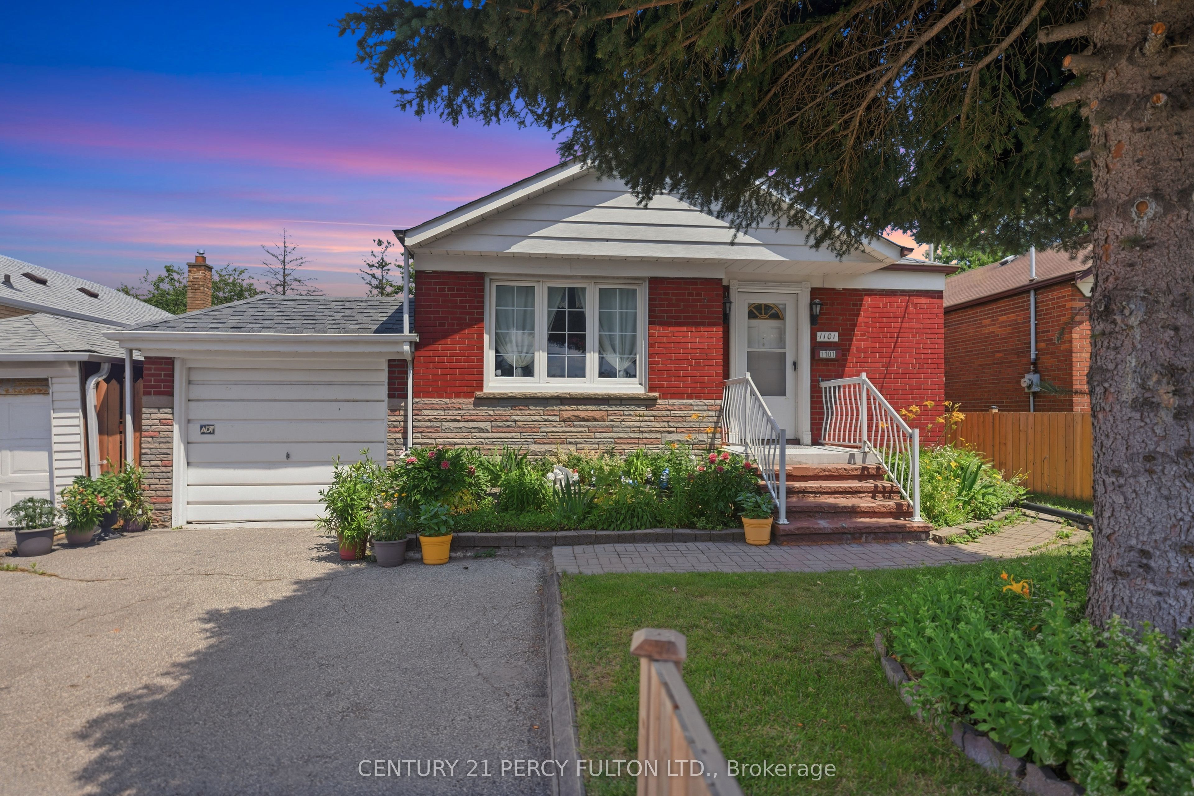 1101 Warden Avenue, Toronto, ON M1R 2P5 photo 2