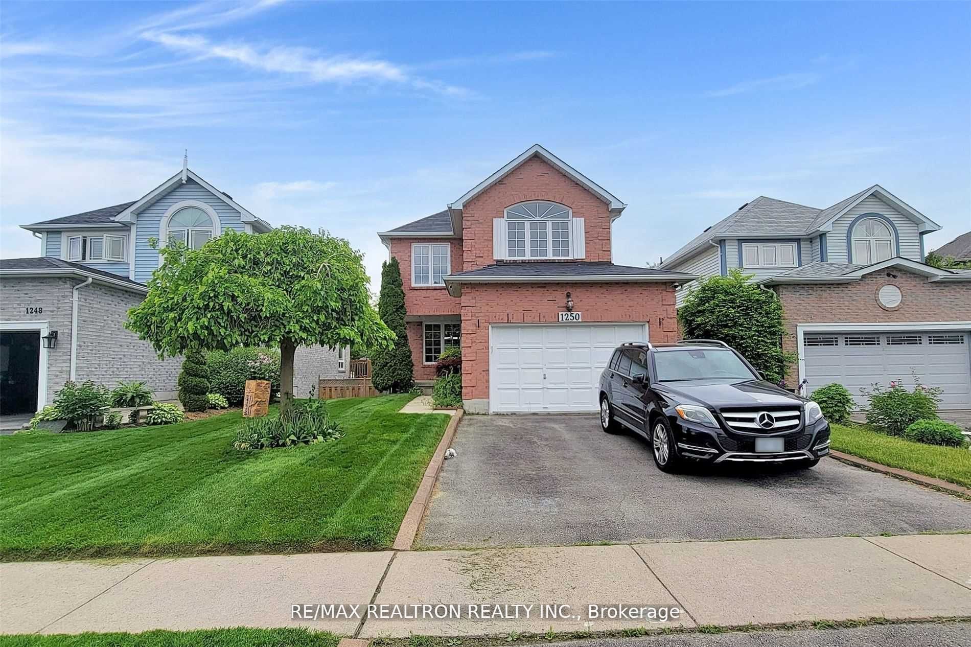 1250 Dartmoor Street #Lower, Oshawa, ON L1K 2K2