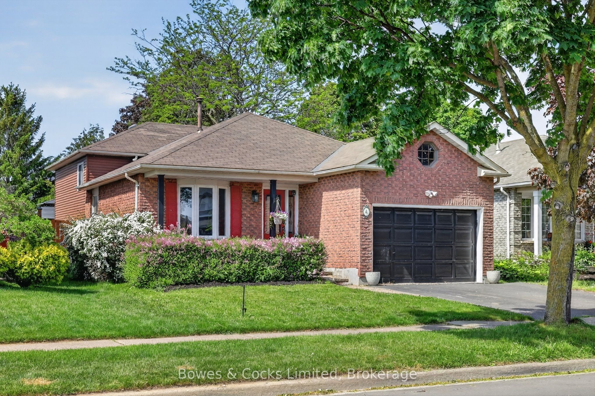 4 Claret Road, Clarington, ON L1E 1V9