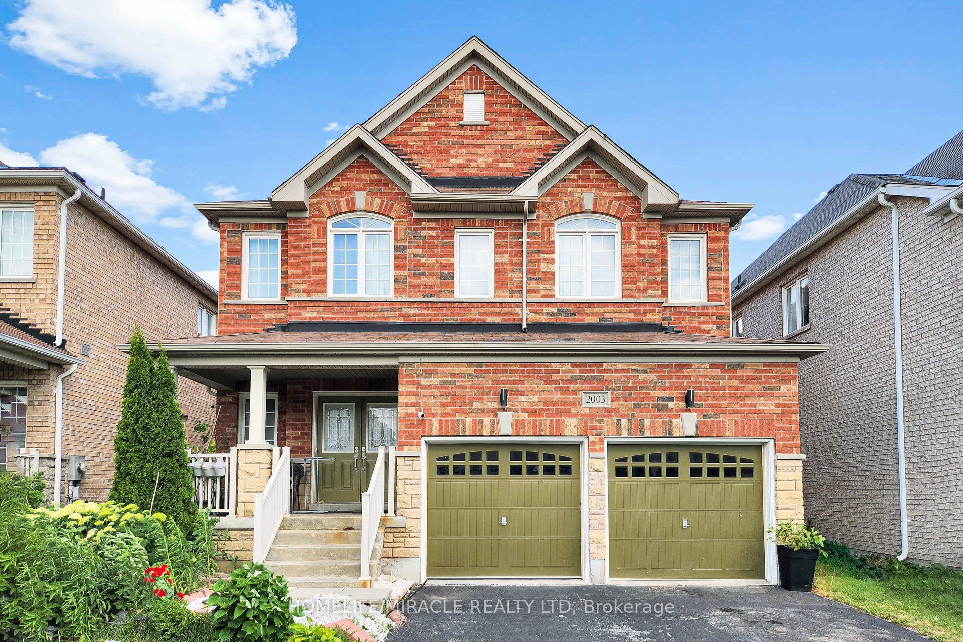 2003 Queensbury Drive, Oshawa, ON L1K 0S1 photo 2