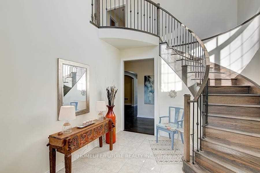 1011 Wrenwood Drive, Oshawa, ON L1K 0Y1 photo 2