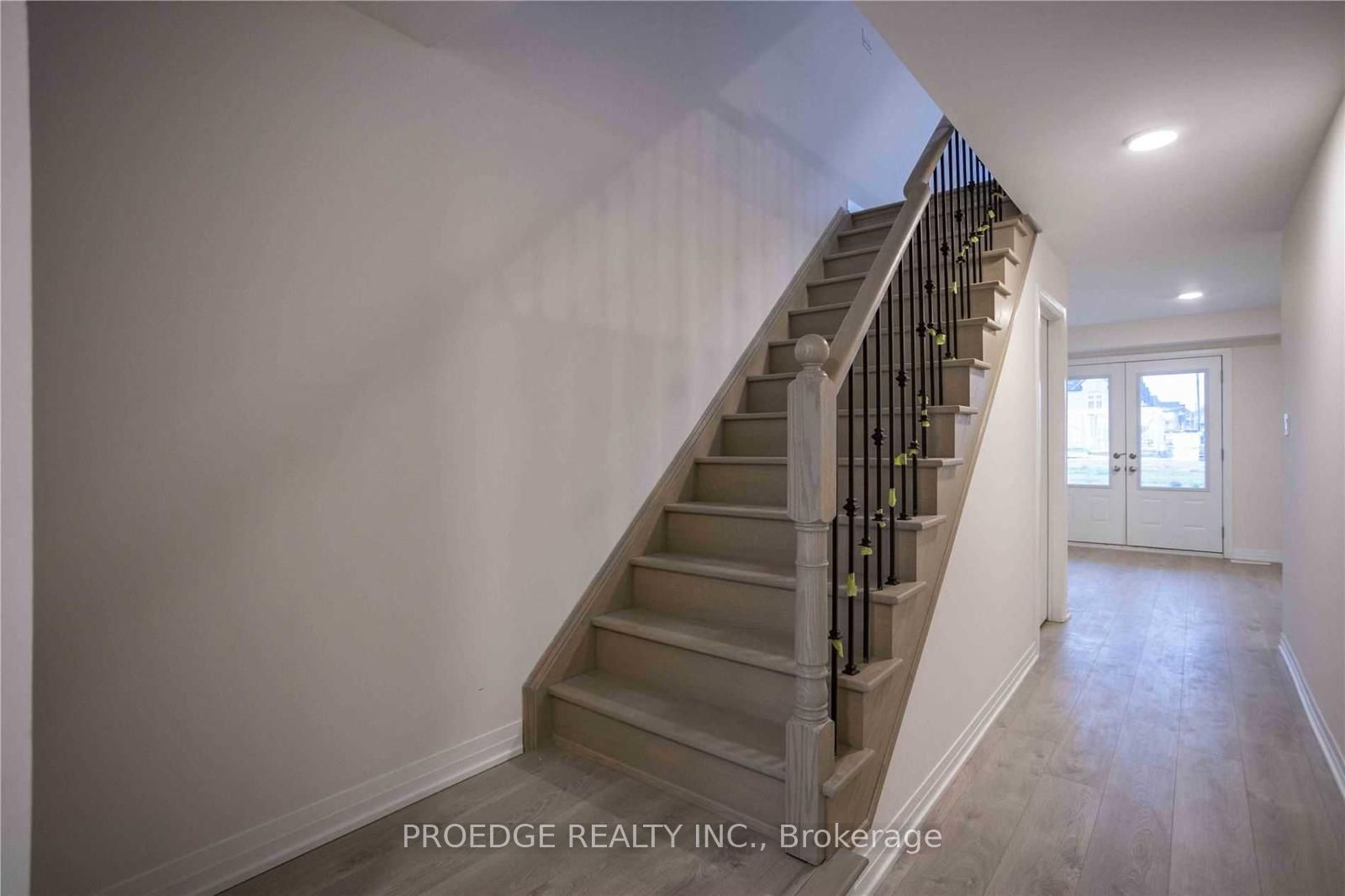 82 Ambereen Place, Clarington, ON L1C 7H5 photo 5